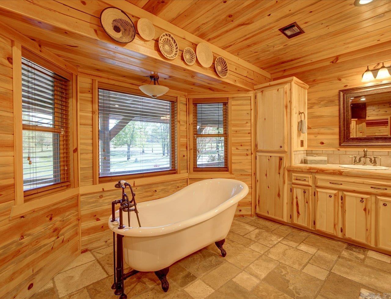 181  Clubhouse  Malvern, AR