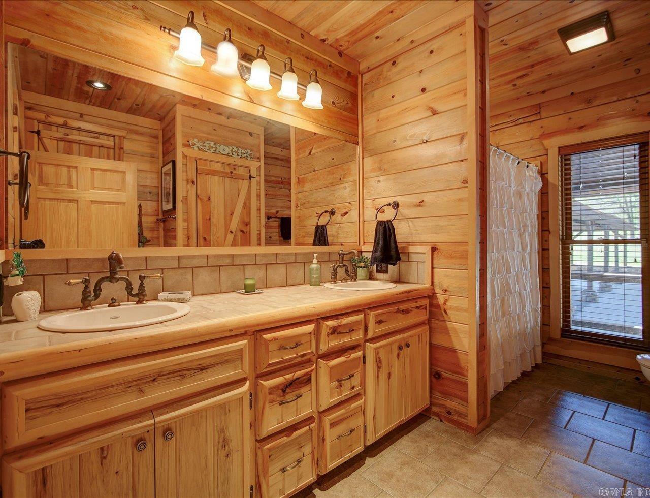 181  Clubhouse  Malvern, AR