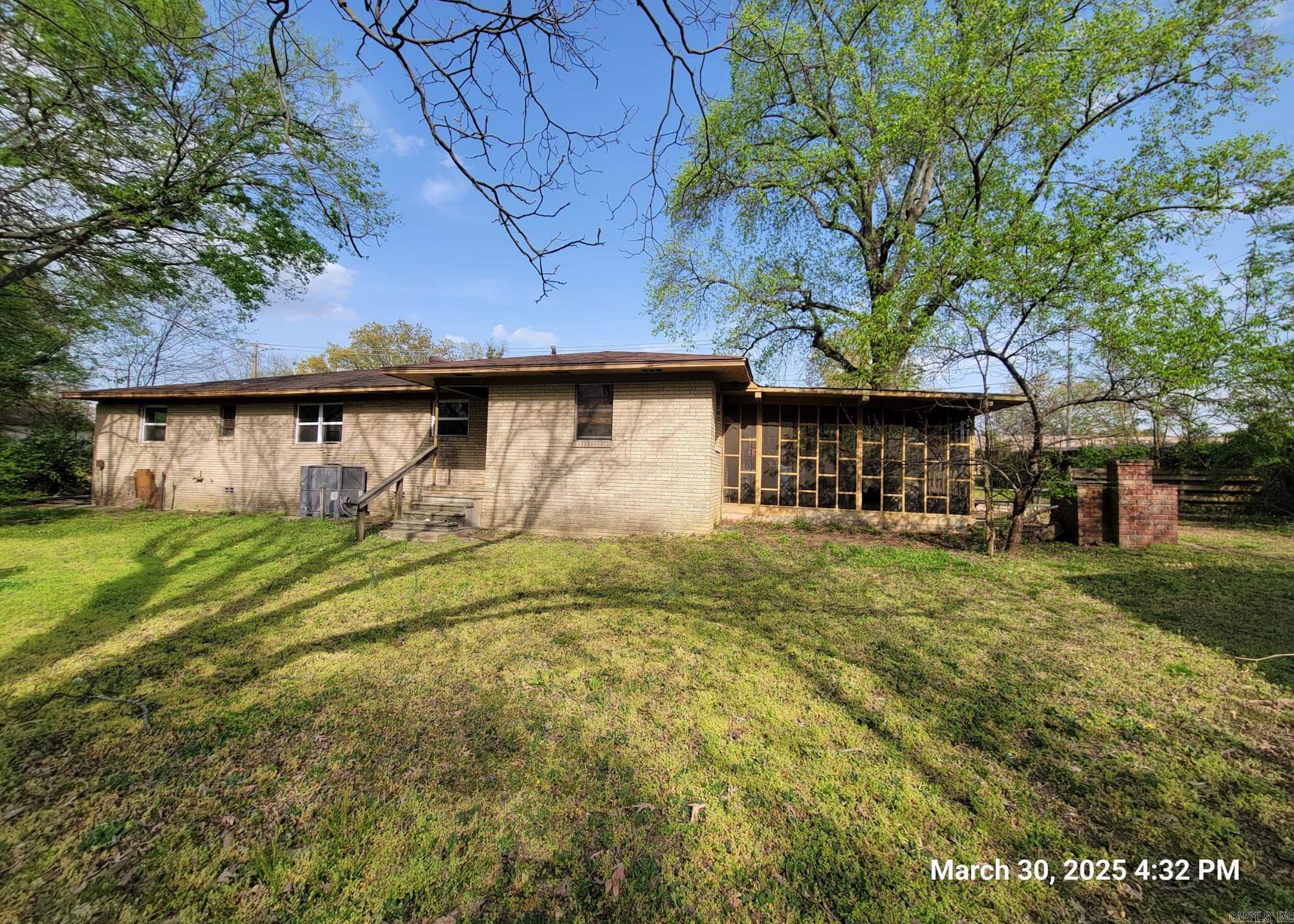 6804  Lancaster  Little Rock, AR