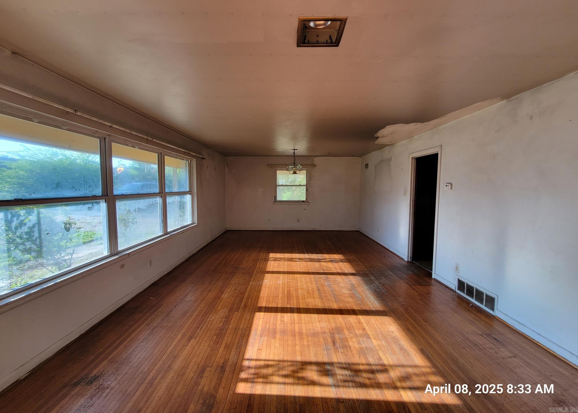 6804  Lancaster  Little Rock, AR