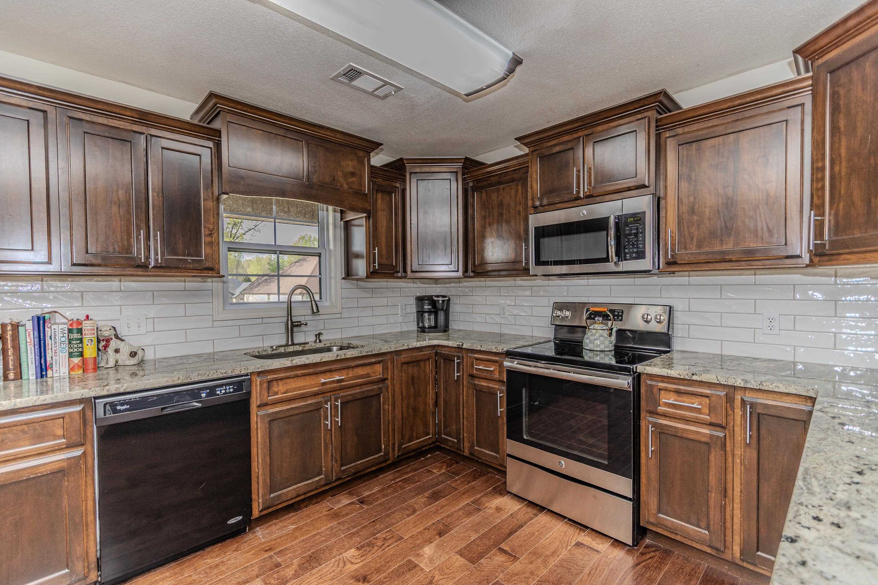 1806 Wedgewood Paragould, AR 72450