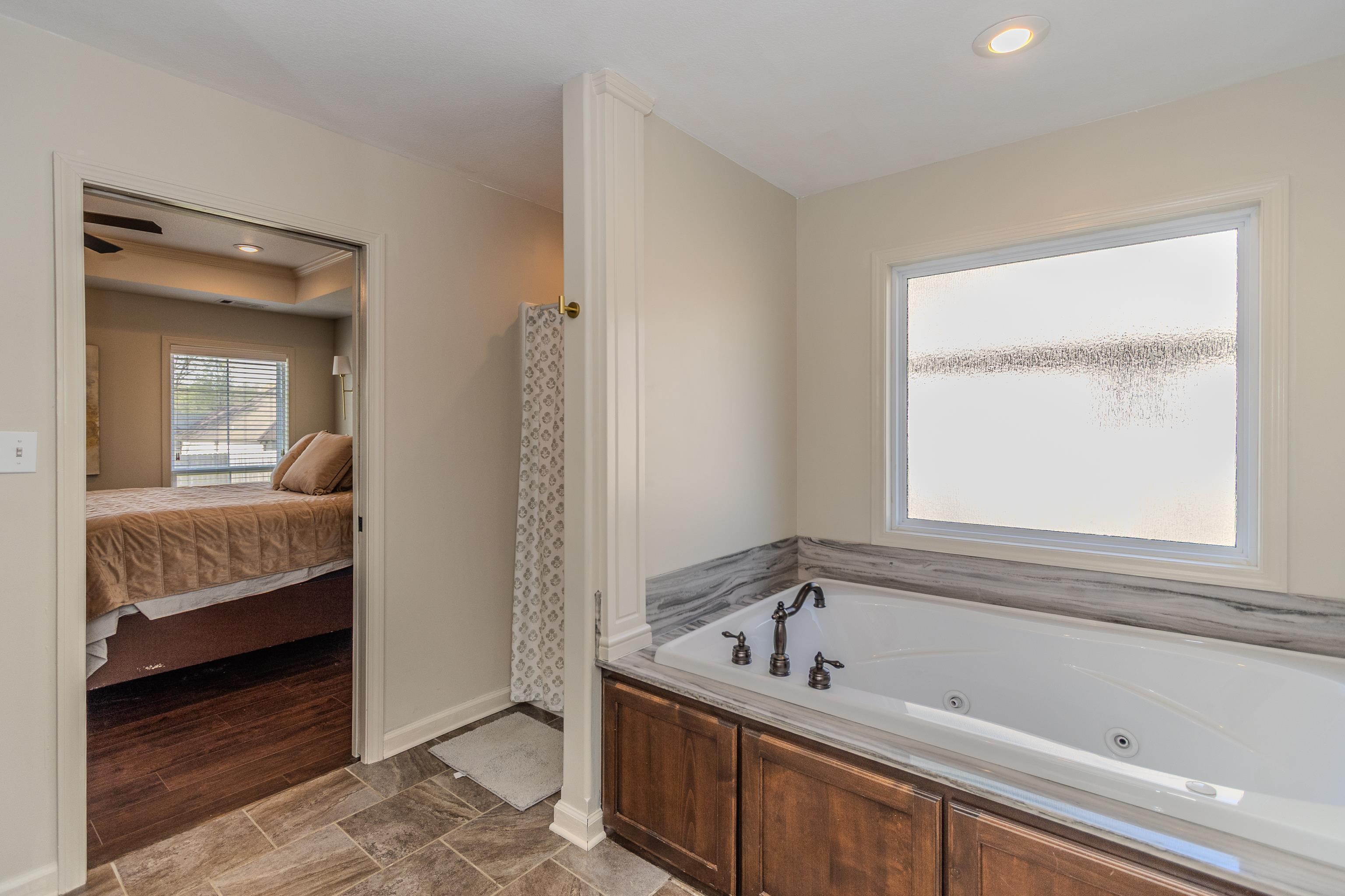 1806 Wedgewood Paragould, AR 72450