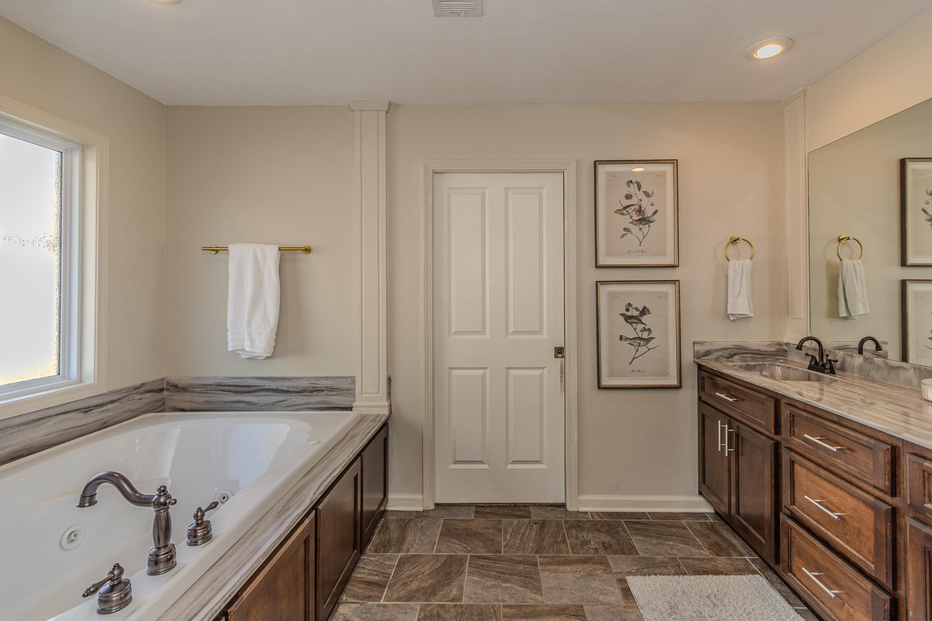 1806 Wedgewood Paragould, AR 72450