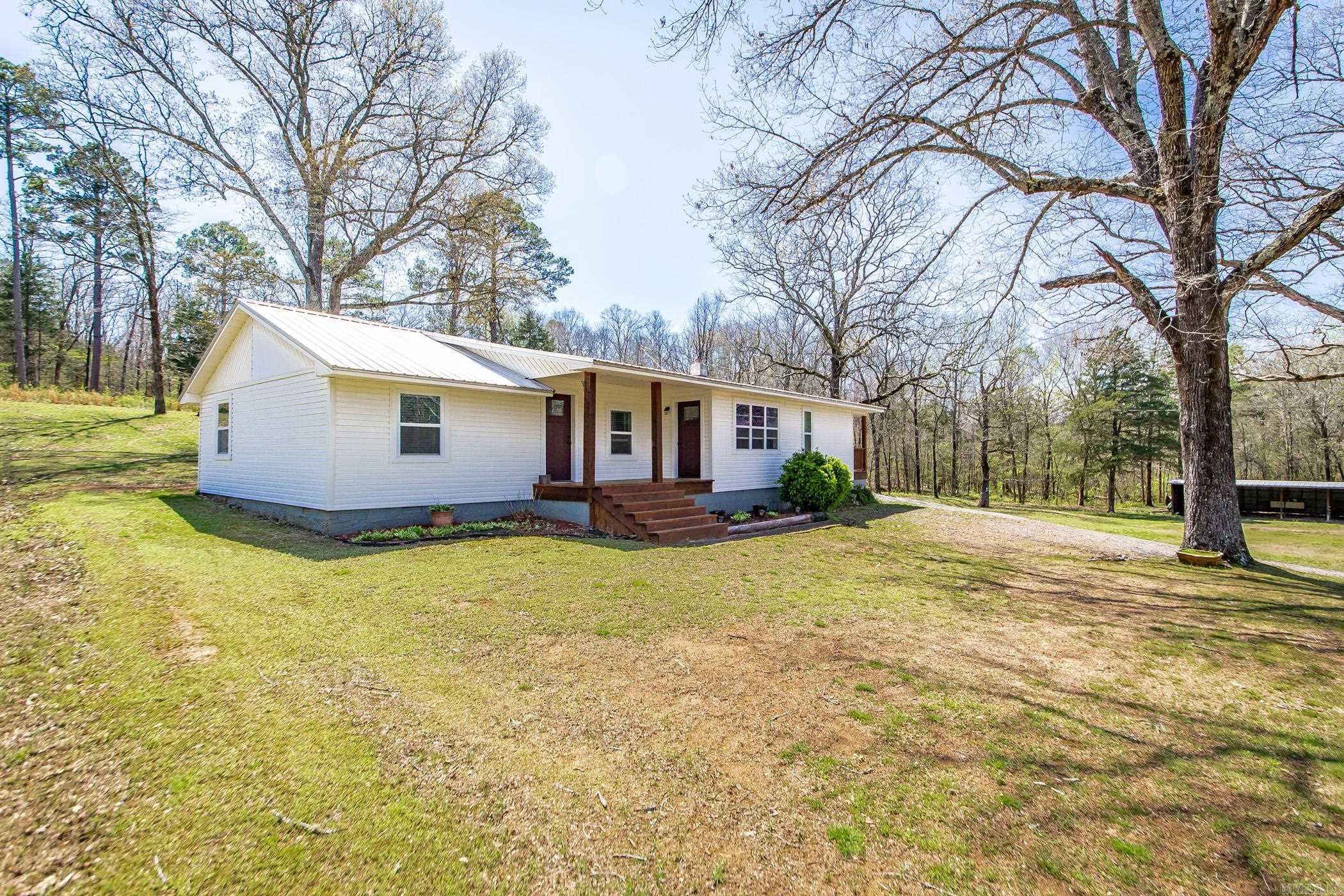 4066  Highway 16 East  Clinton, AR