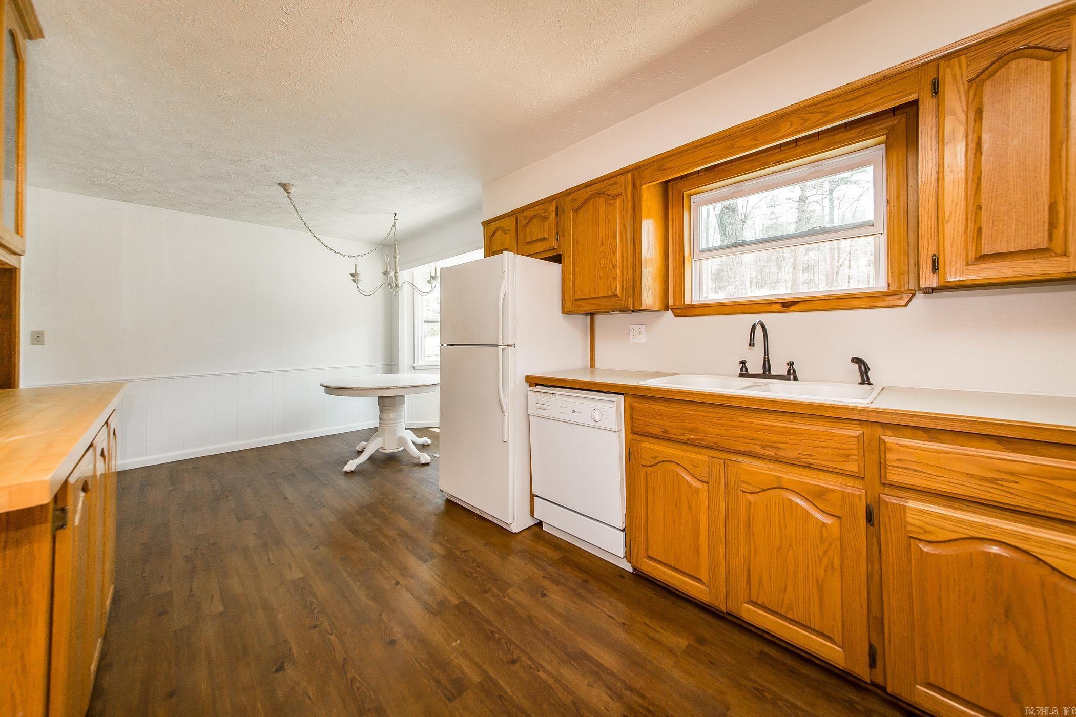 4066  Highway 16 East  Clinton, AR