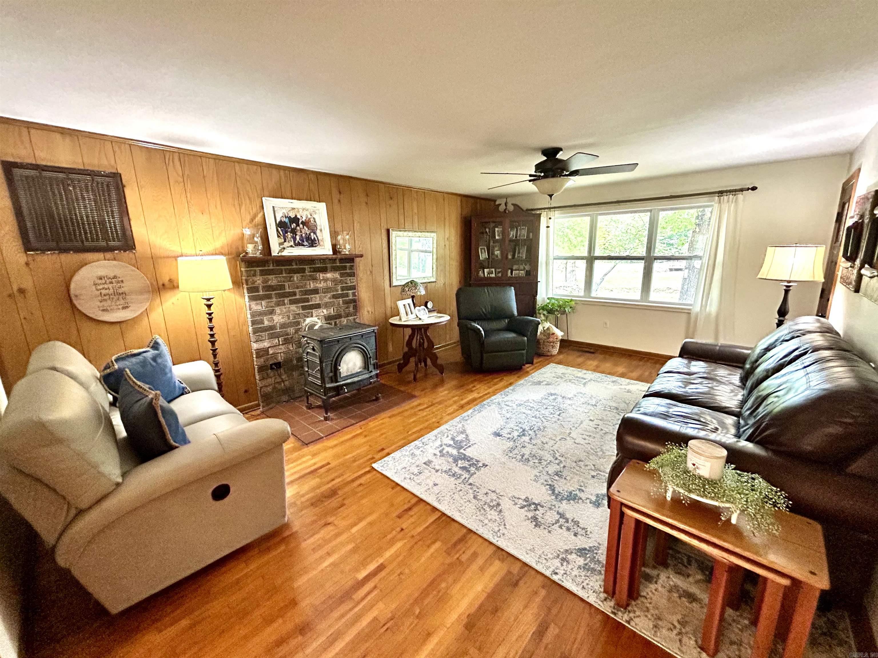 4066  Highway 16 East  Clinton, AR