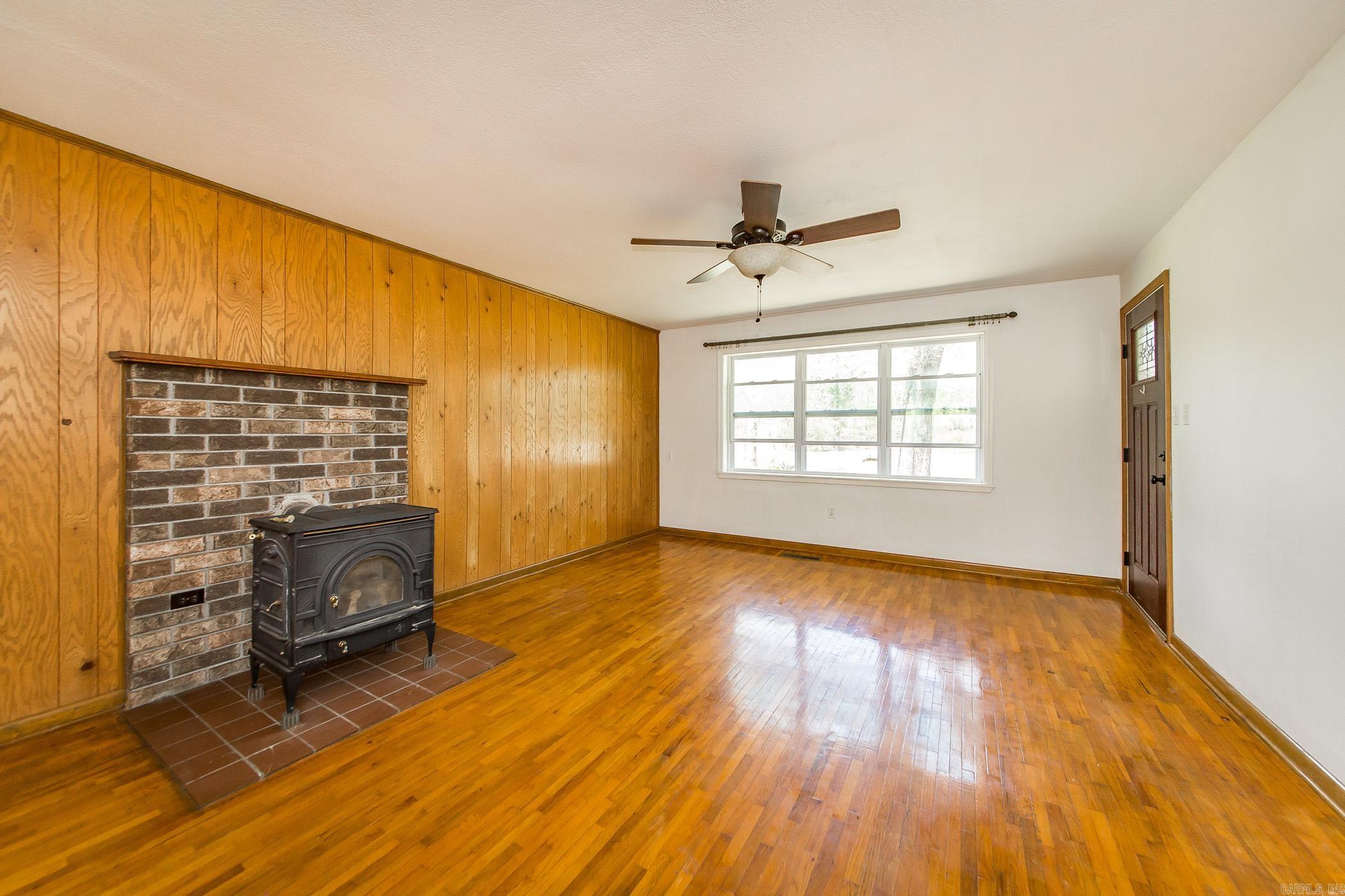 4066  Highway 16 East  Clinton, AR