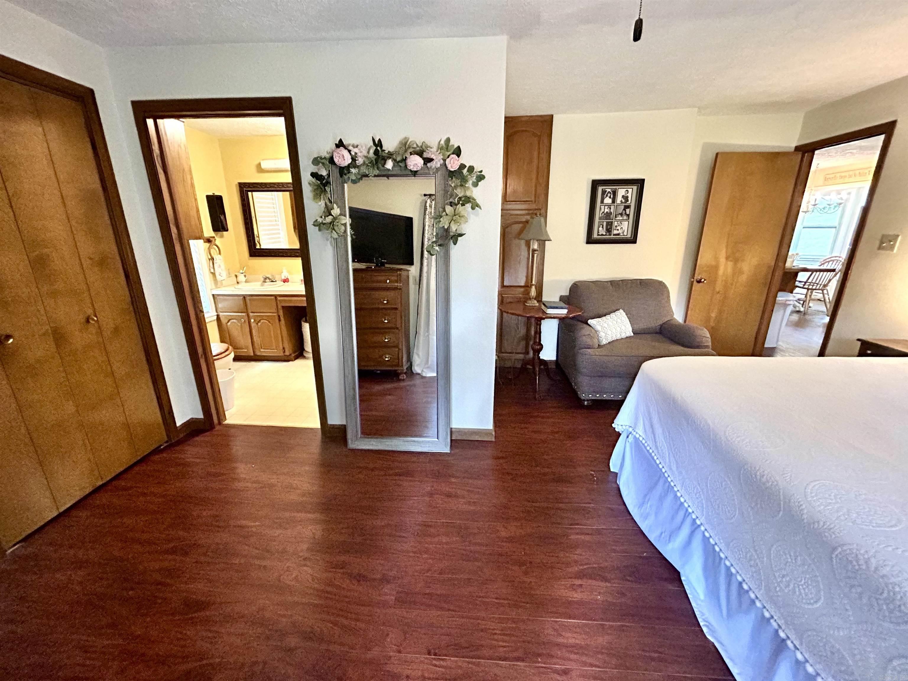 4066  Highway 16 East  Clinton, AR