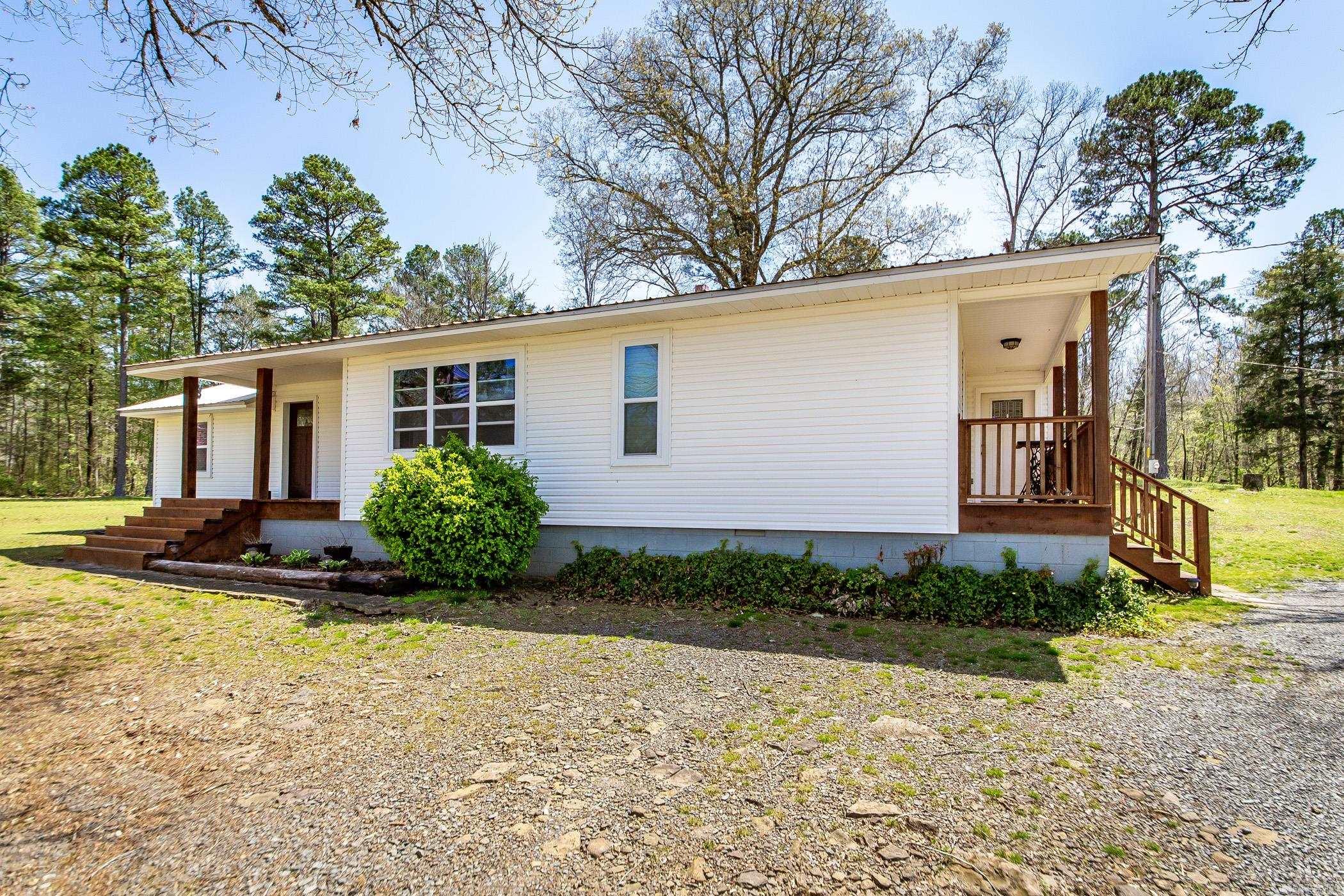 4066  Highway 16 East  Clinton, AR