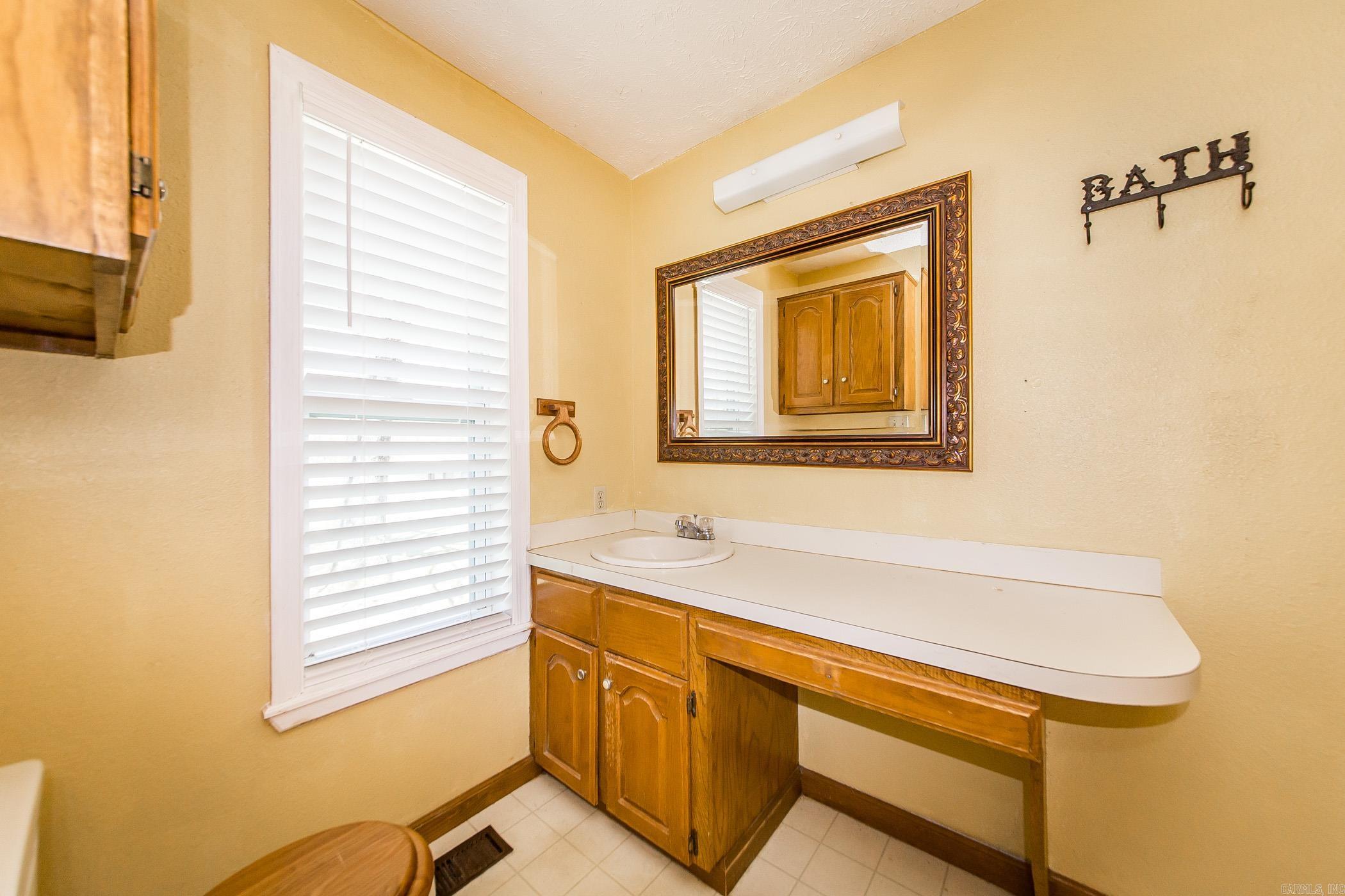 4066  Highway 16 East  Clinton, AR