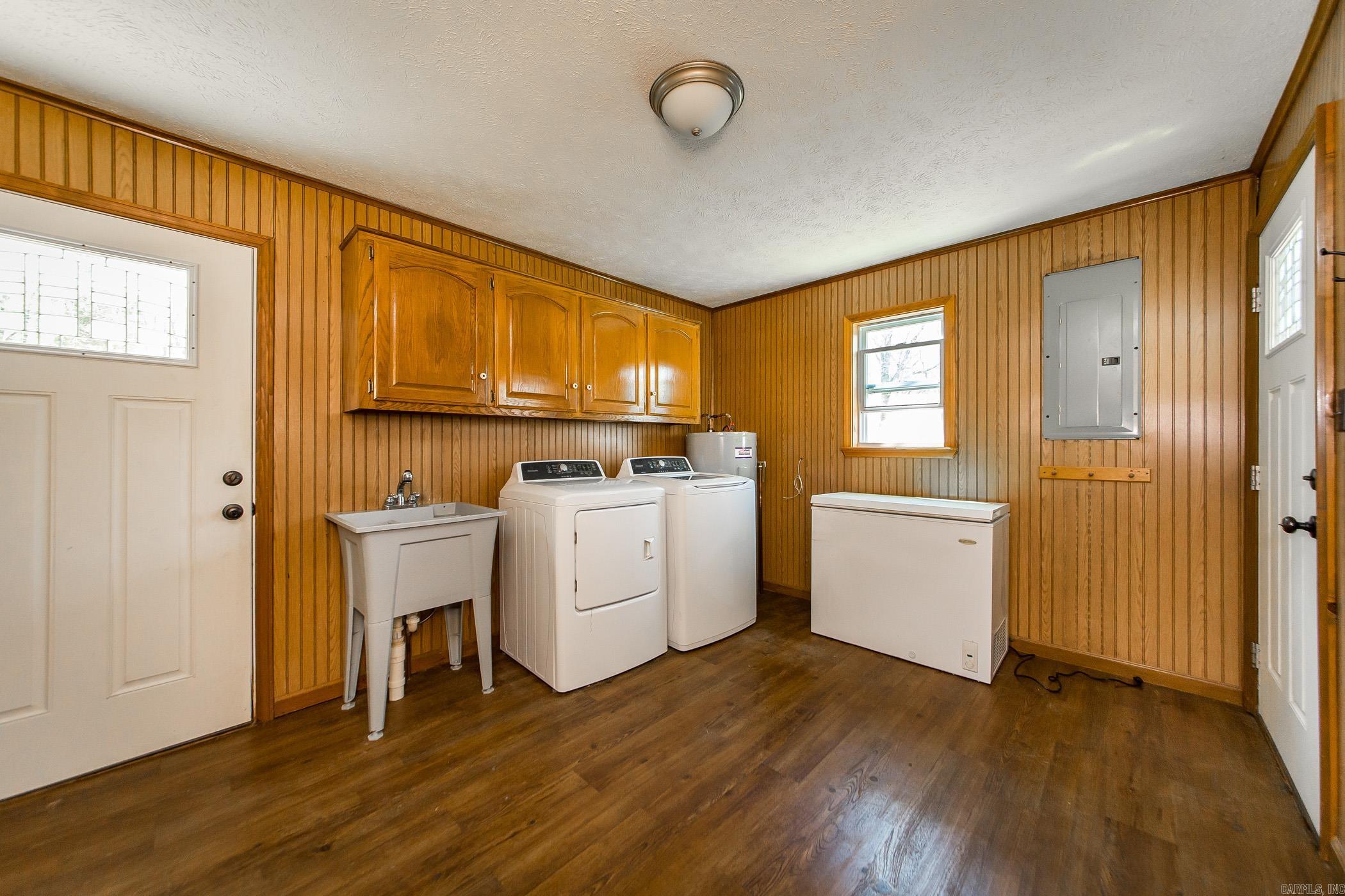 4066  Highway 16 East  Clinton, AR
