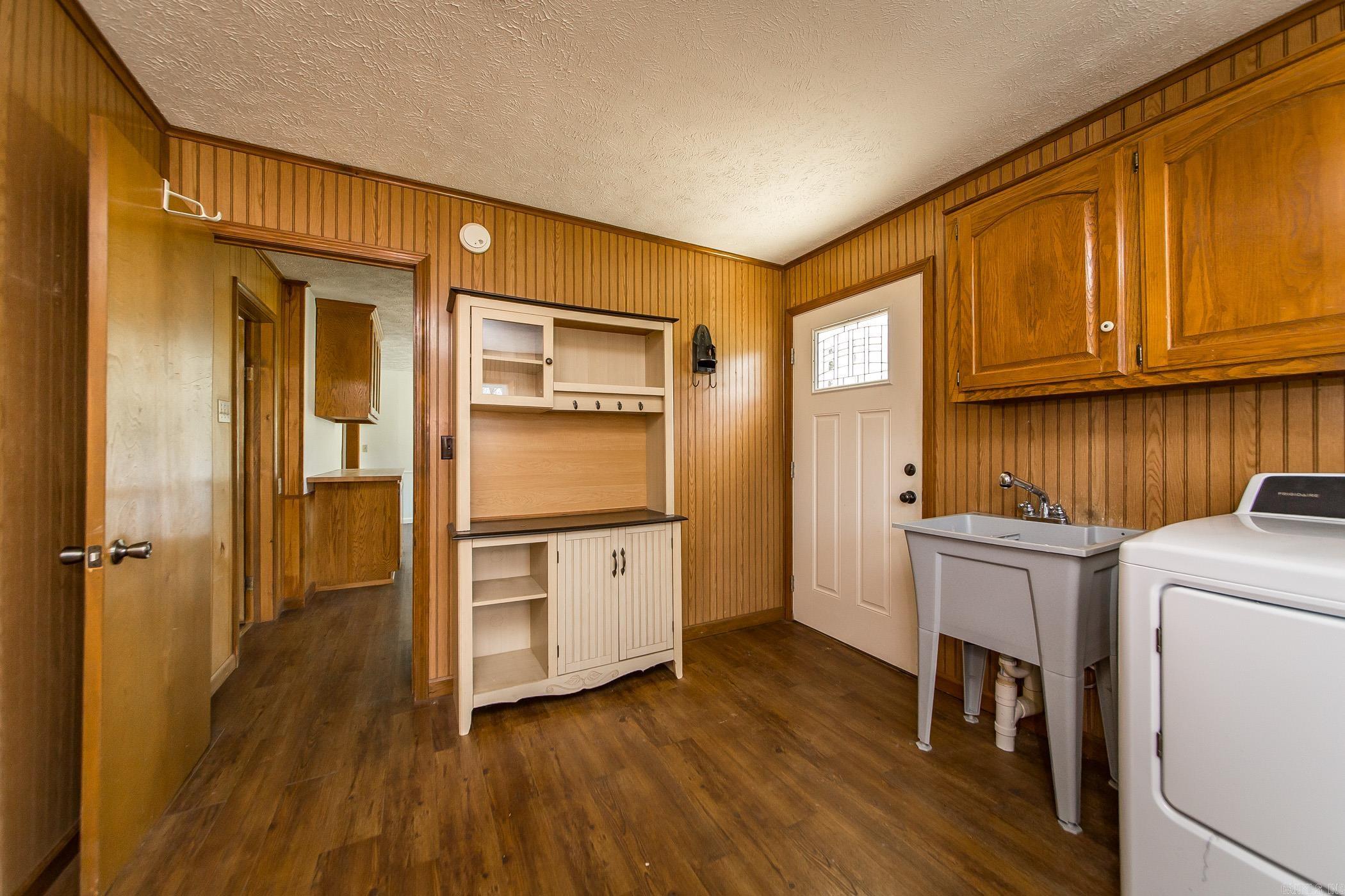 4066  Highway 16 East  Clinton, AR