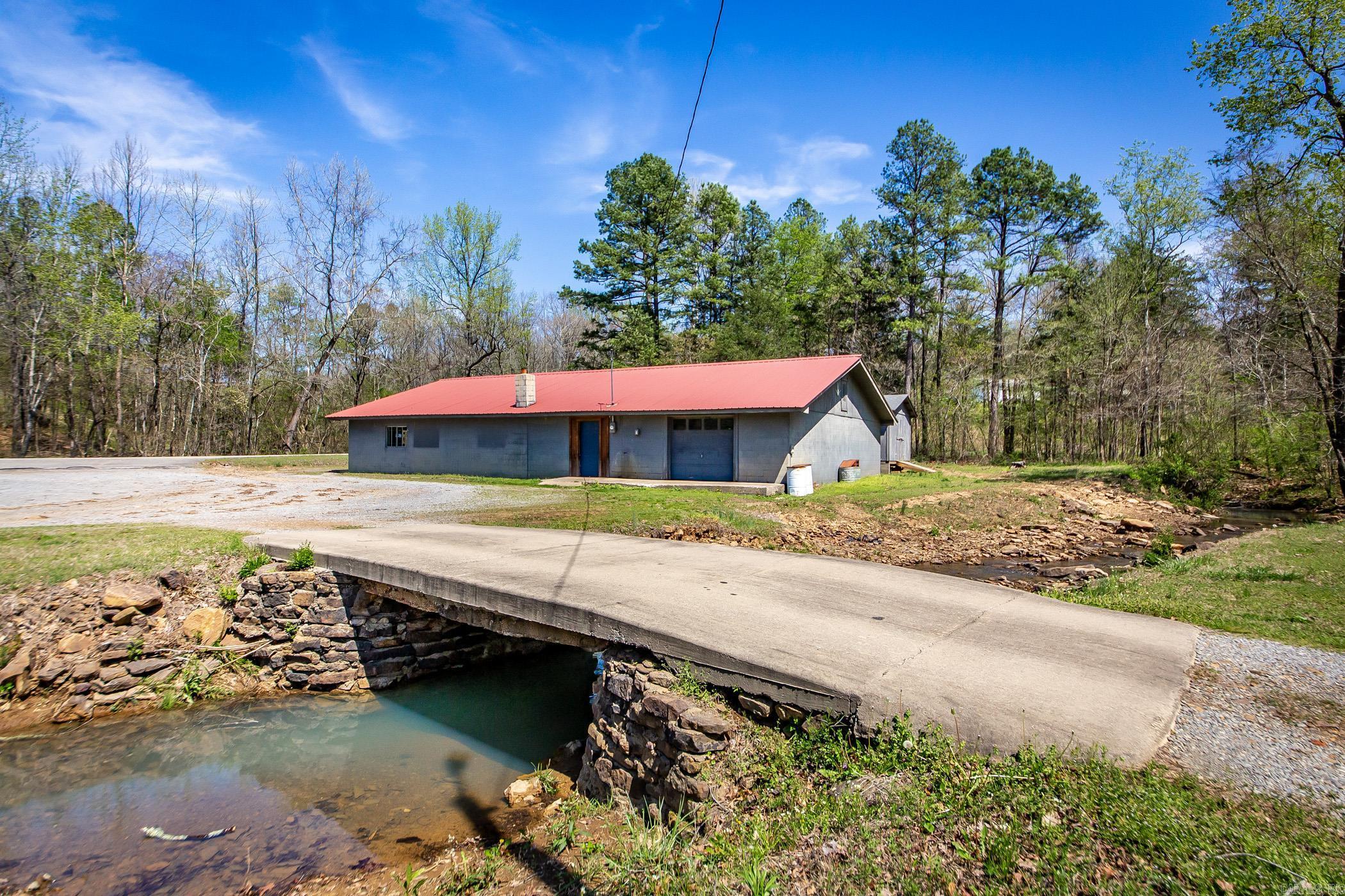 4066  Highway 16 East  Clinton, AR