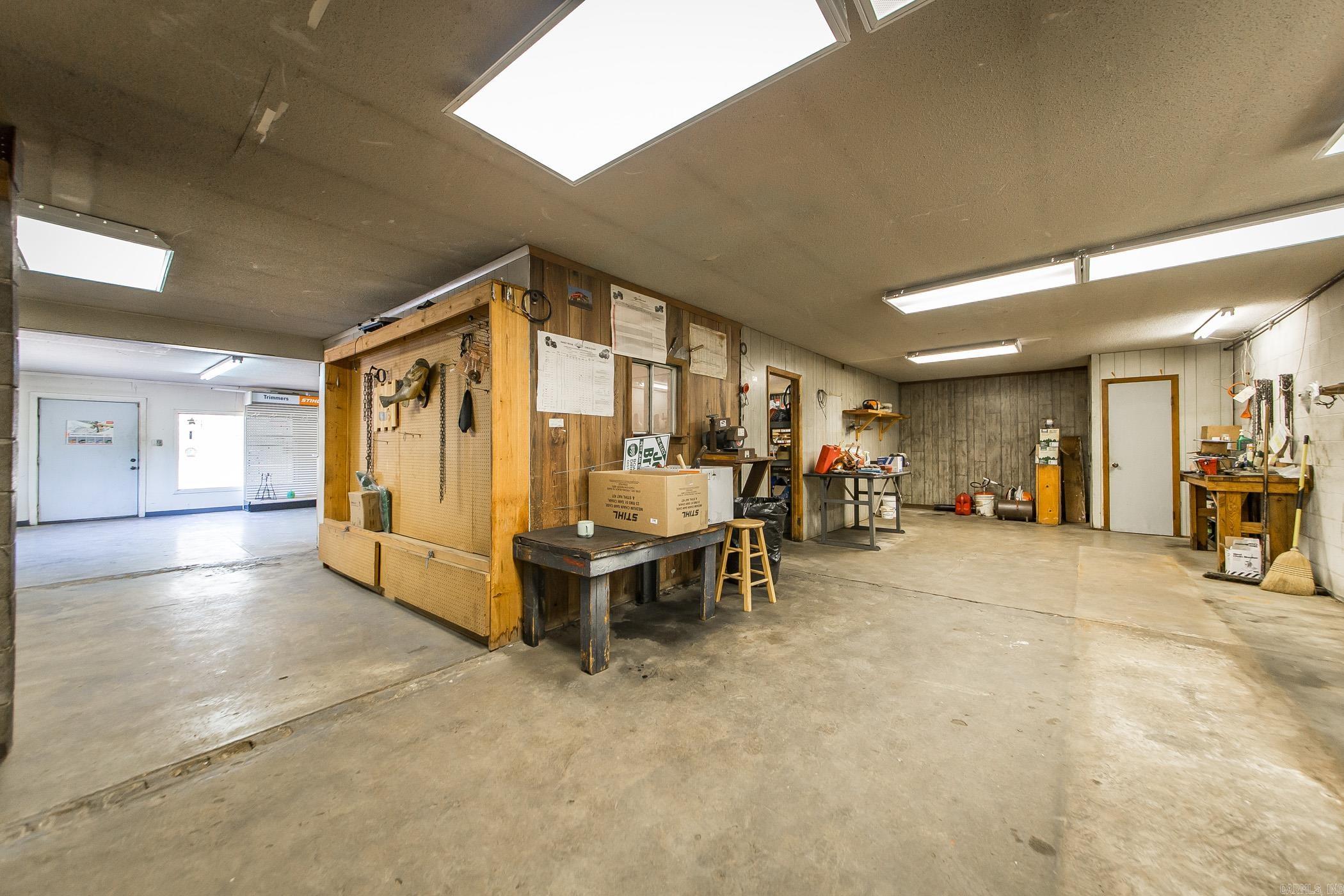 4066  Highway 16 East  Clinton, AR