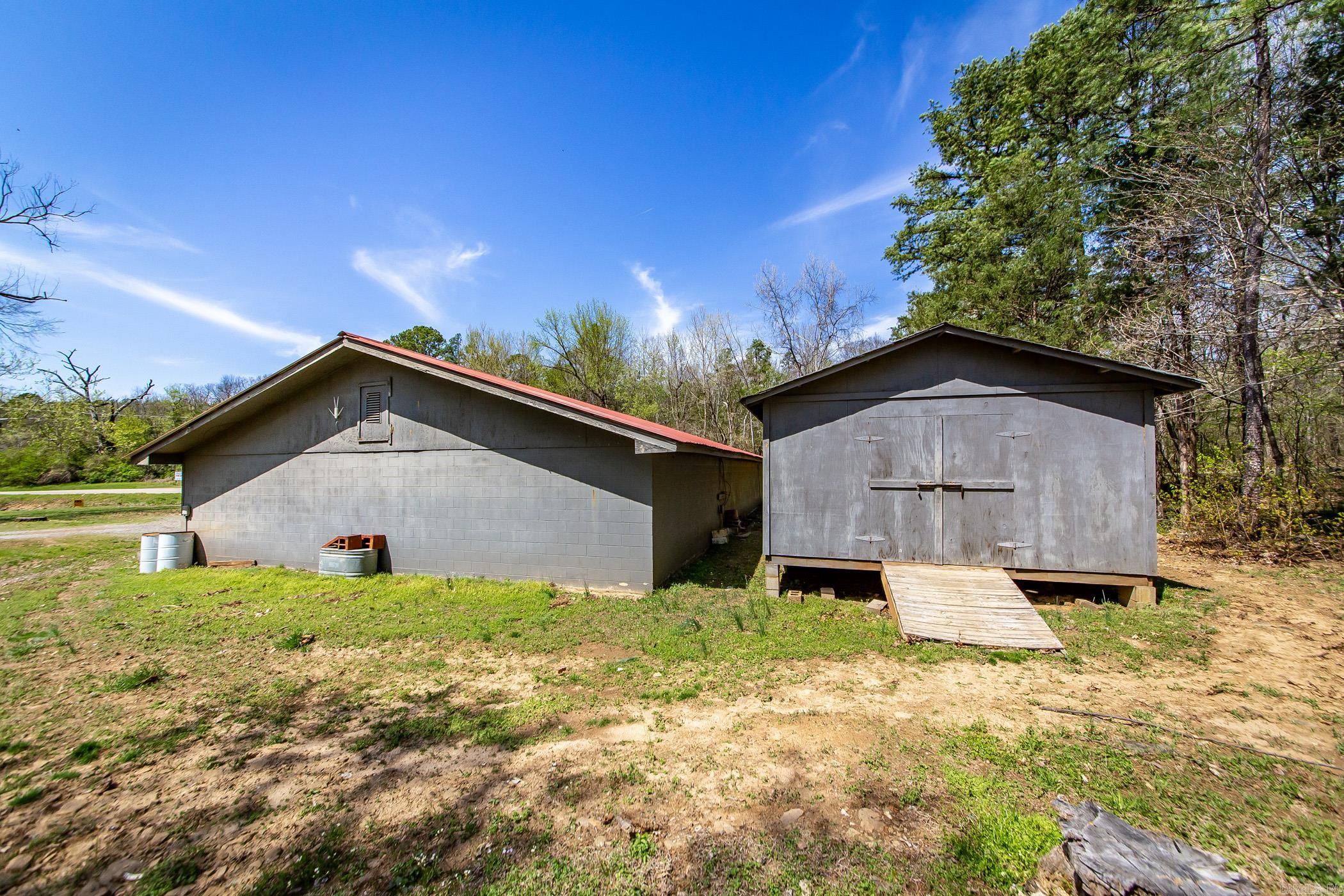 4066  Highway 16 East  Clinton, AR
