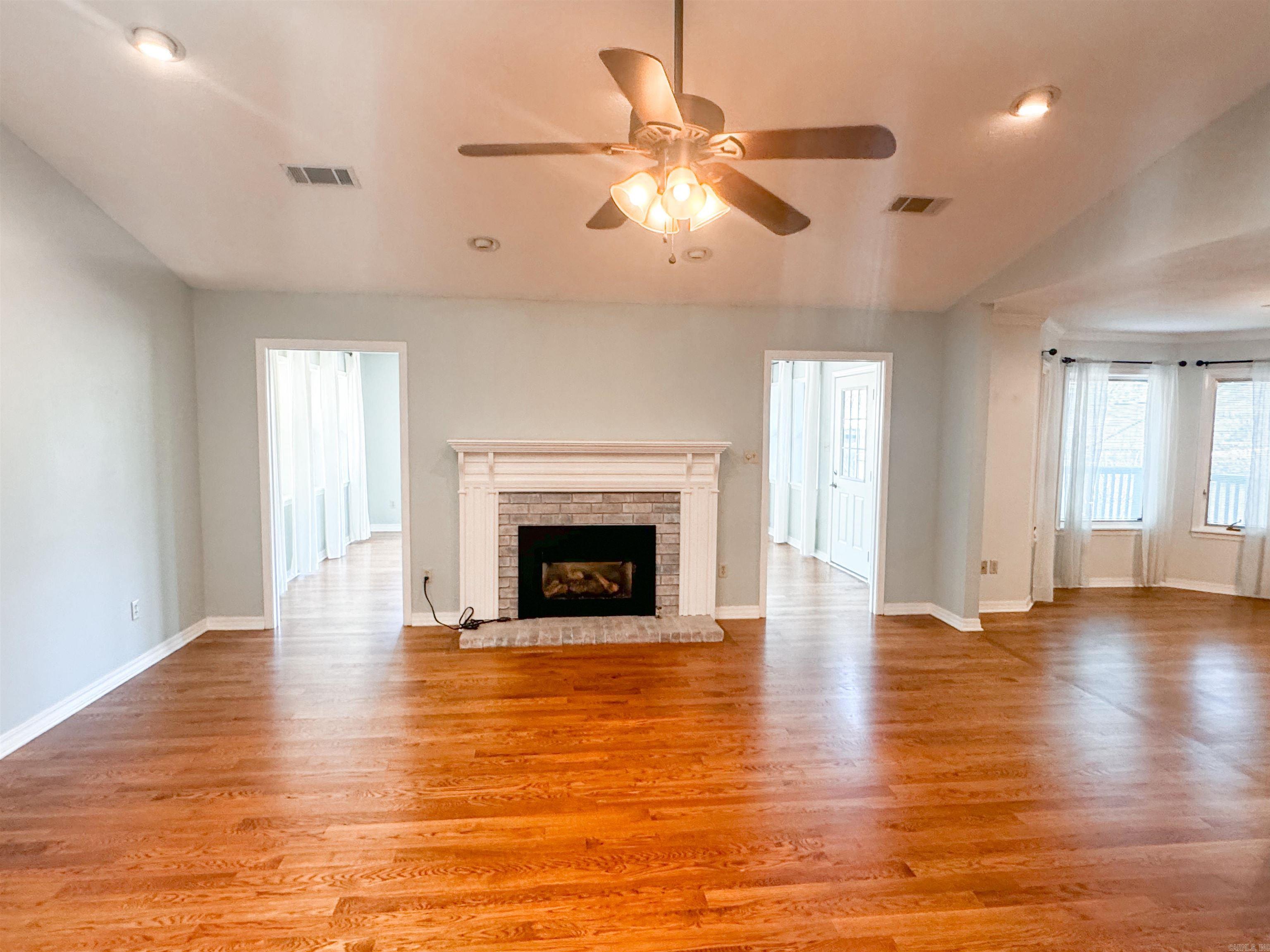 202  Live Oak  Searcy, AR