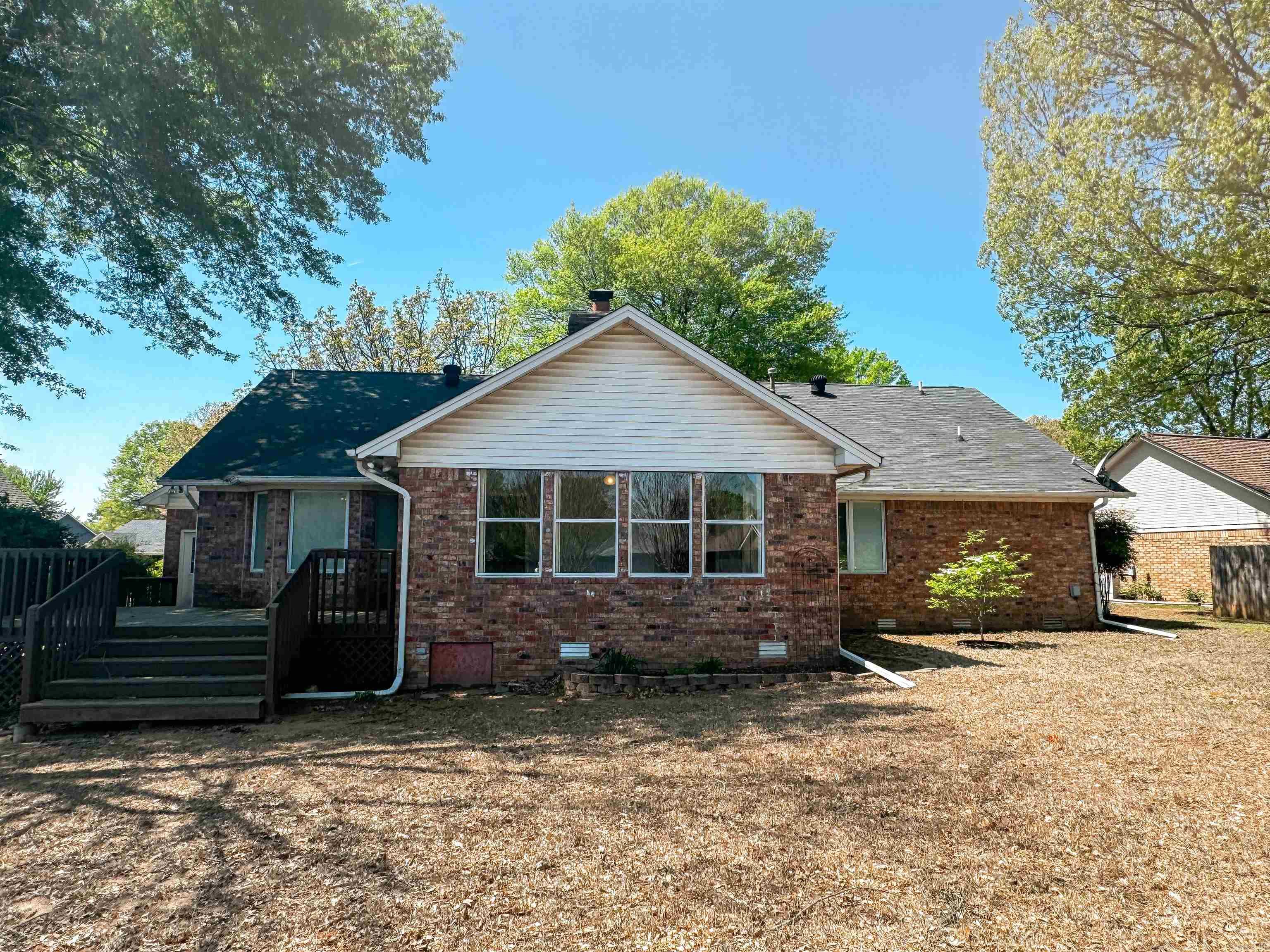 202  Live Oak  Searcy, AR