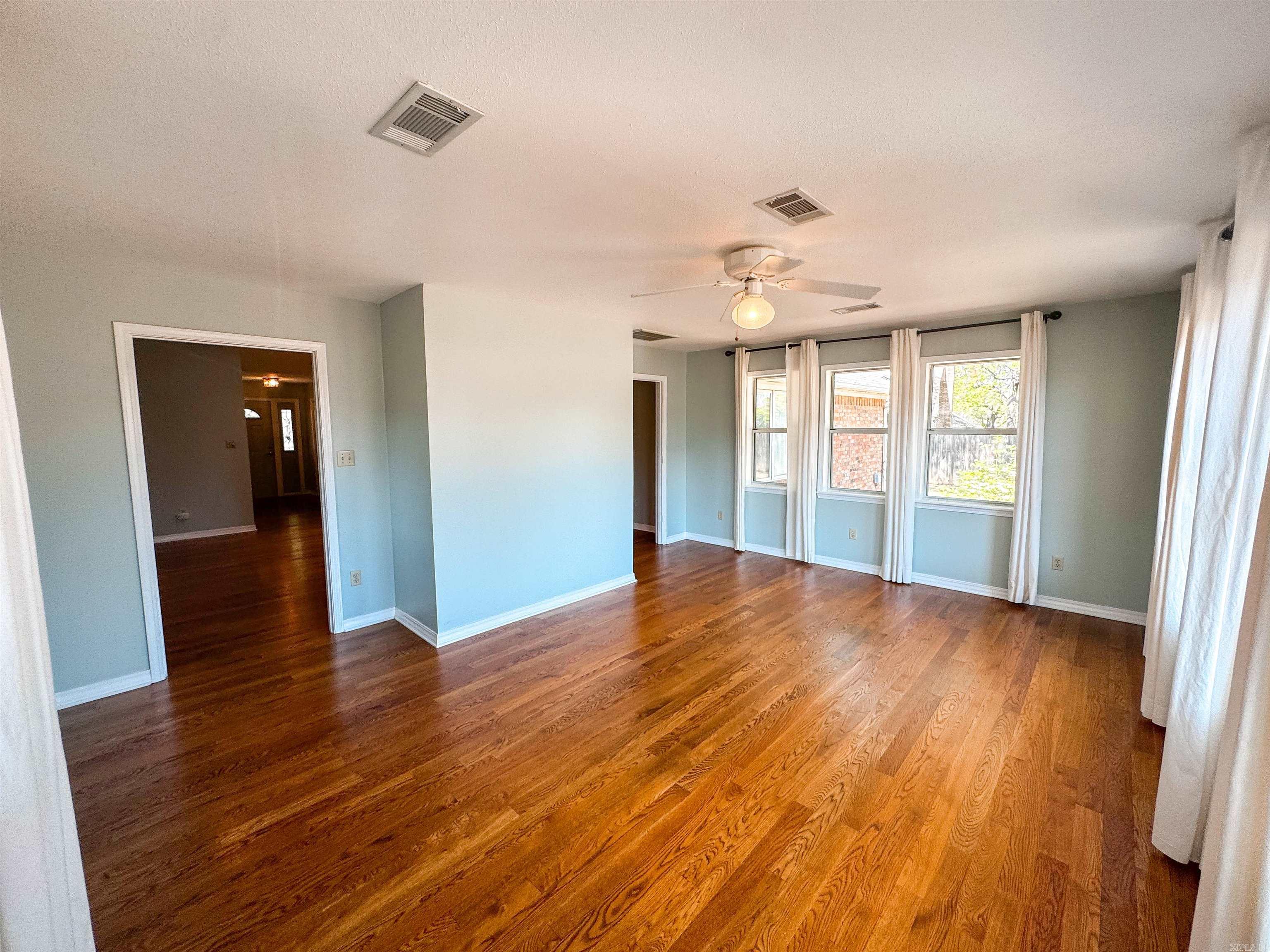 202  Live Oak  Searcy, AR