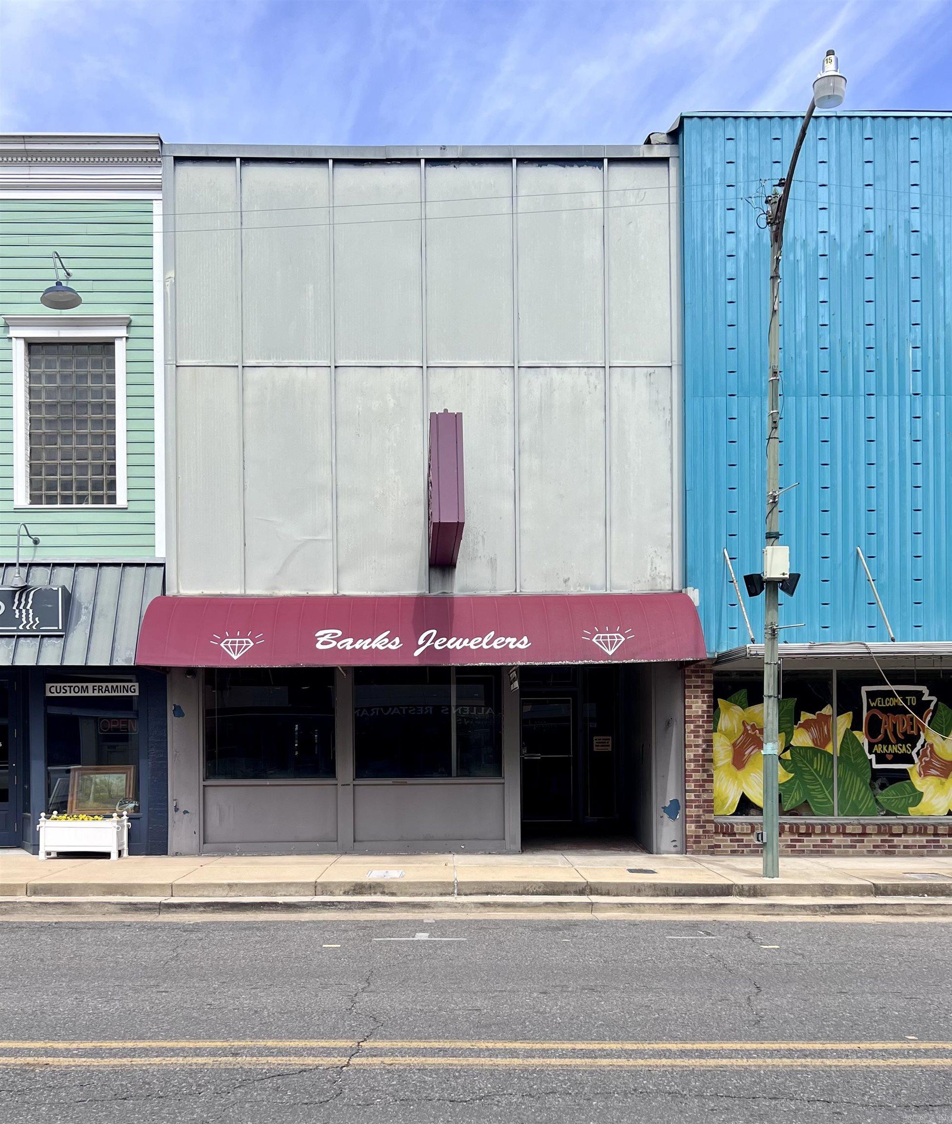 108 E Washington  Camden, AR