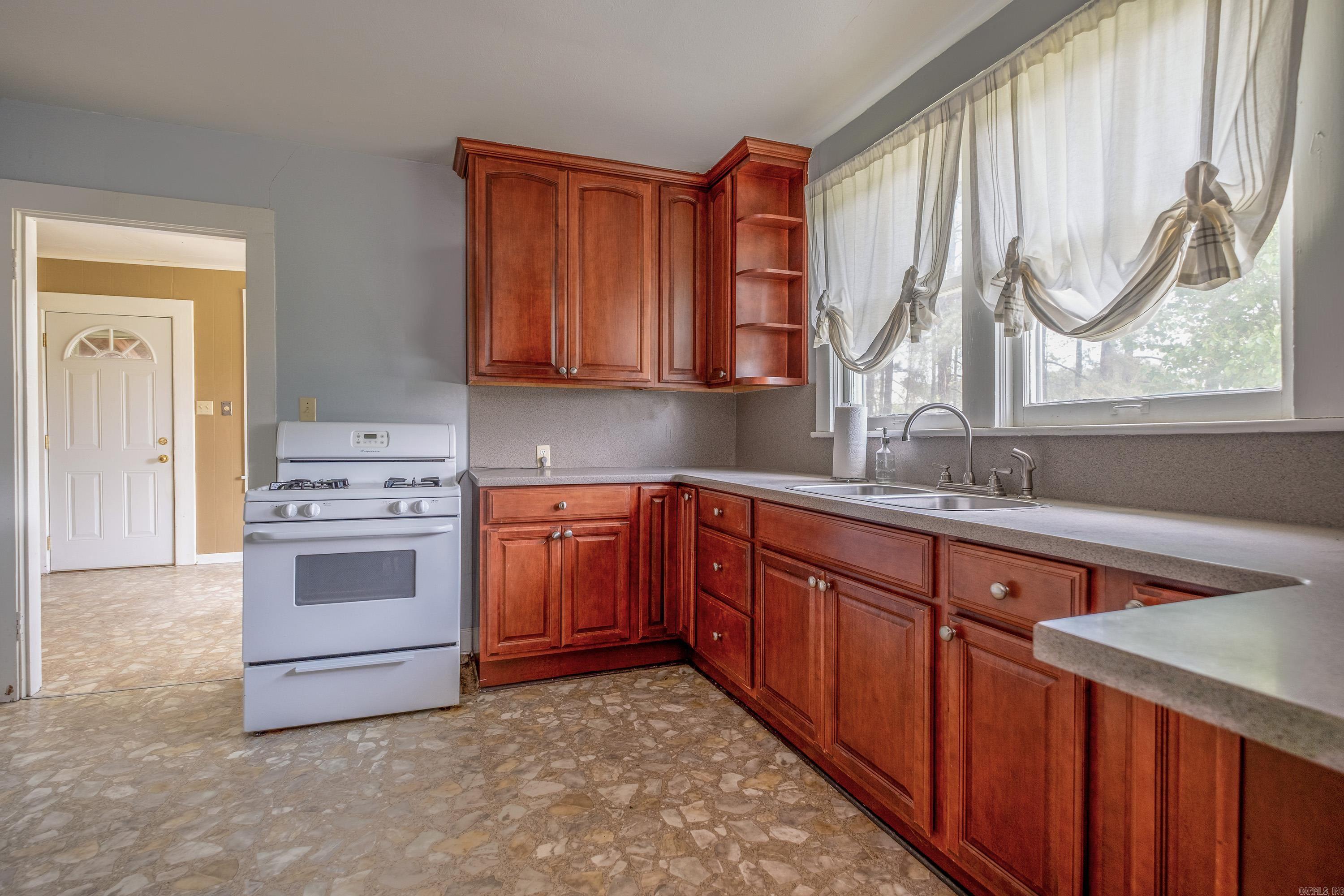 817  Sheridan  Redfield, AR