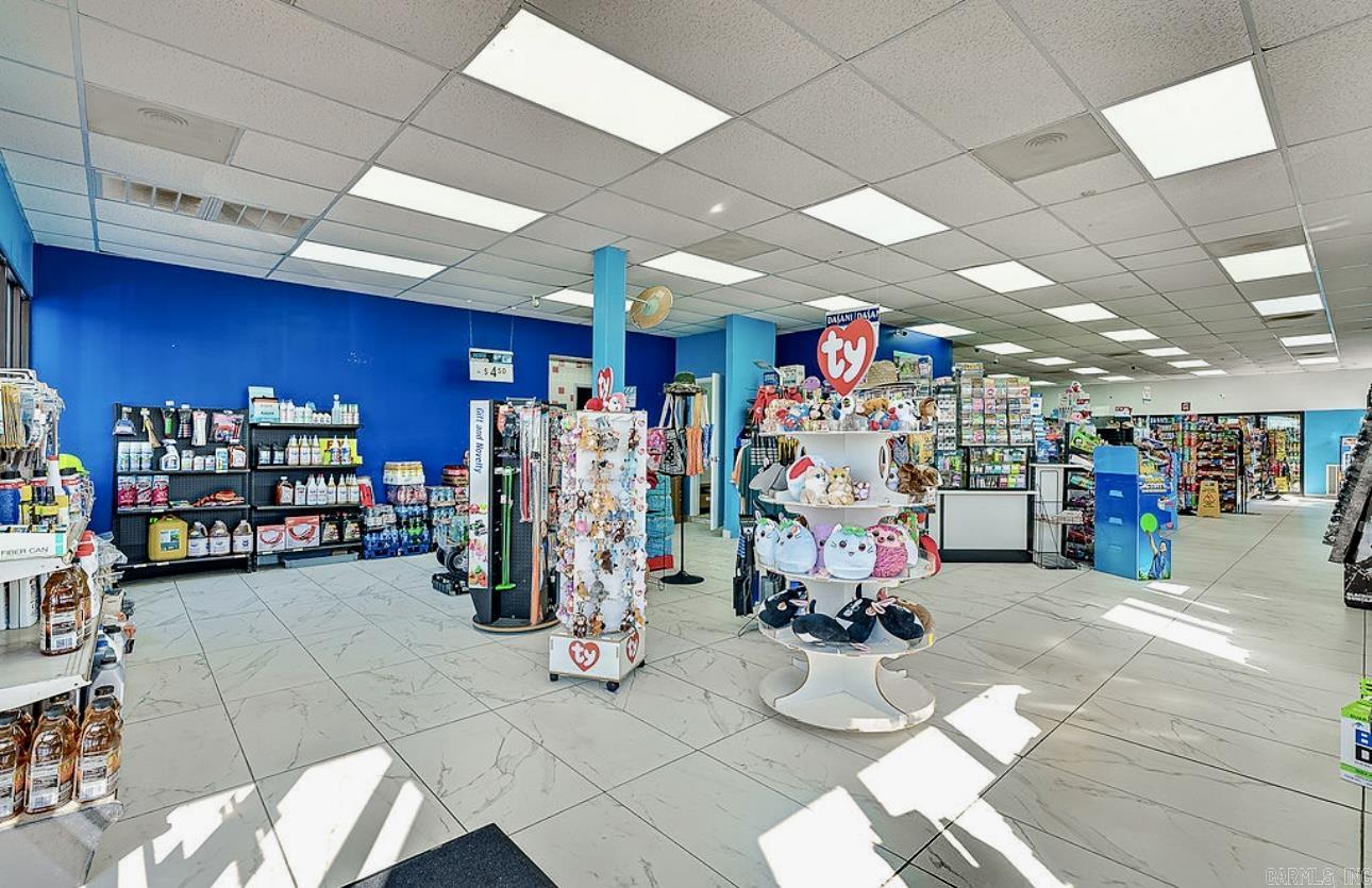 876  Batesville Blvd  South Side, AR