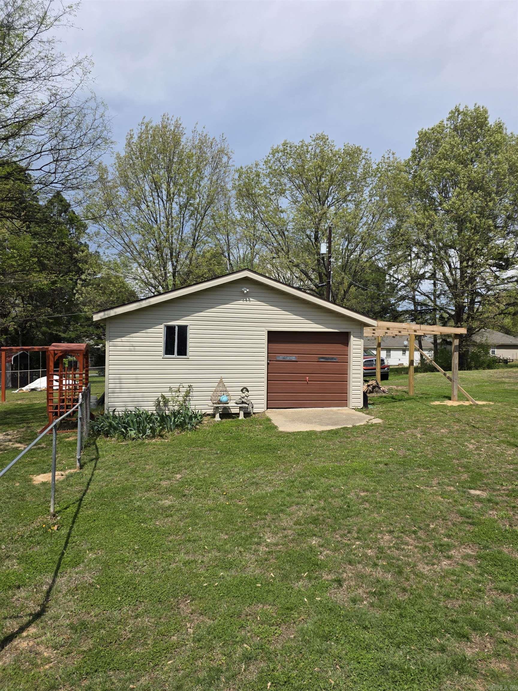 2601 Hatcher Dr Paragould, AR 72450