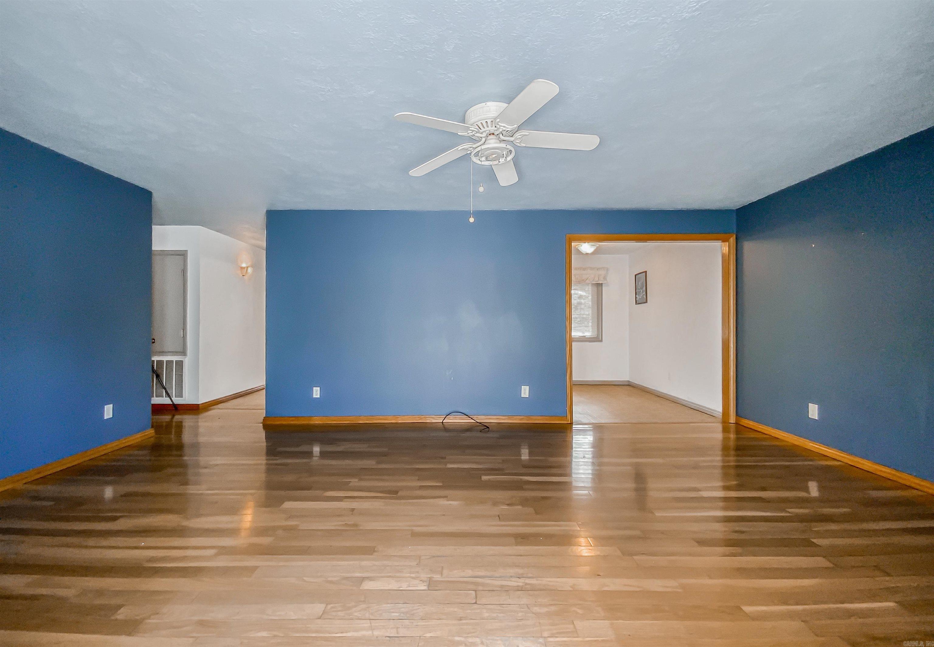 110  Walnut  Yellville, AR