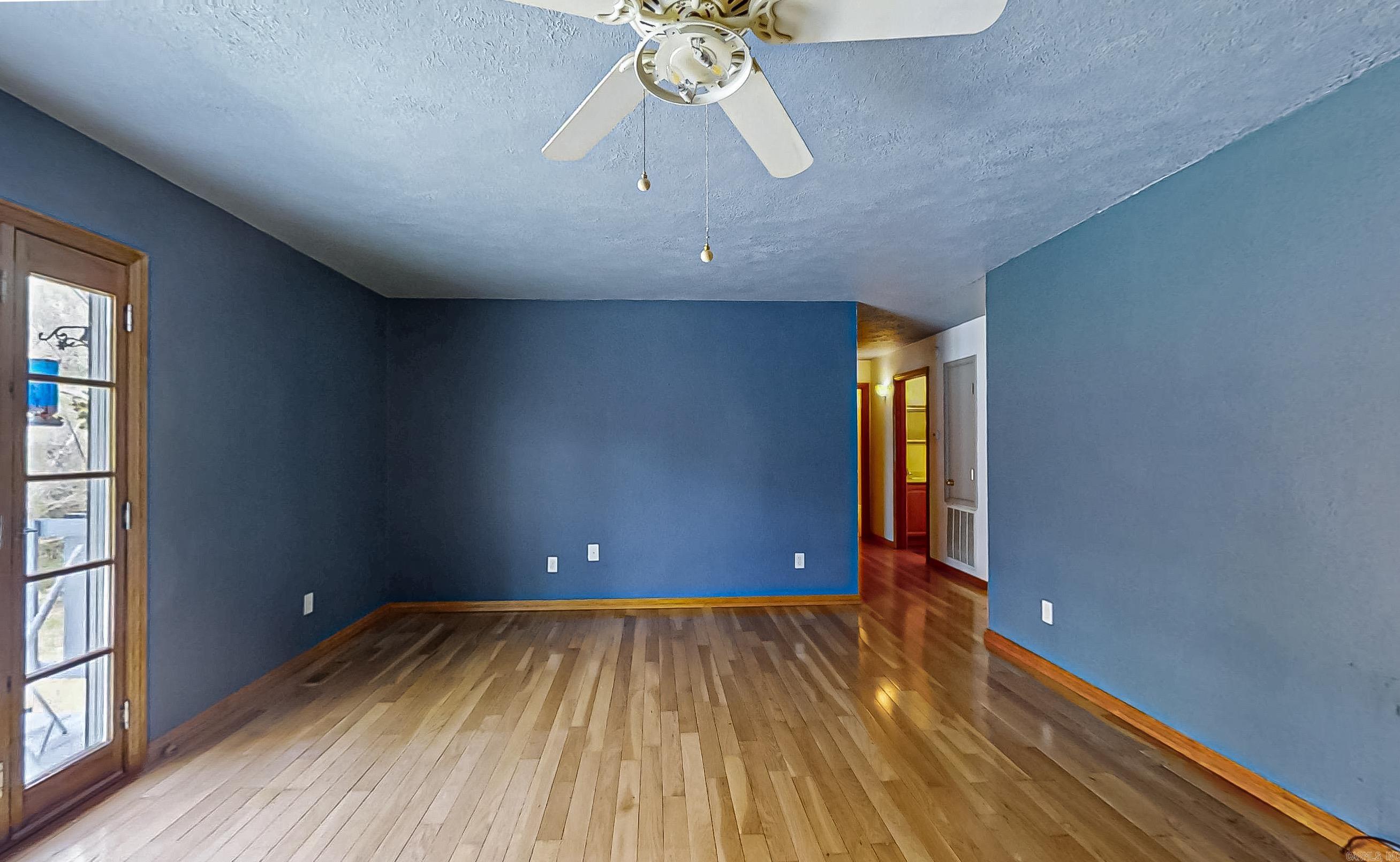 110  Walnut  Yellville, AR
