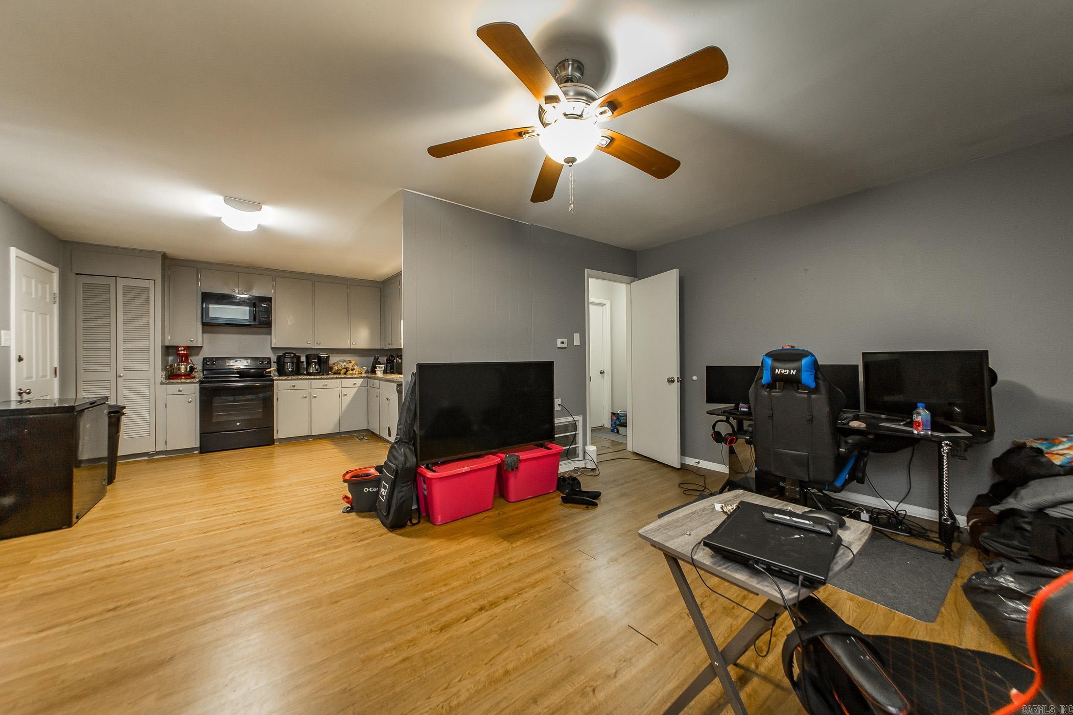 7608  T  Little Rock, AR