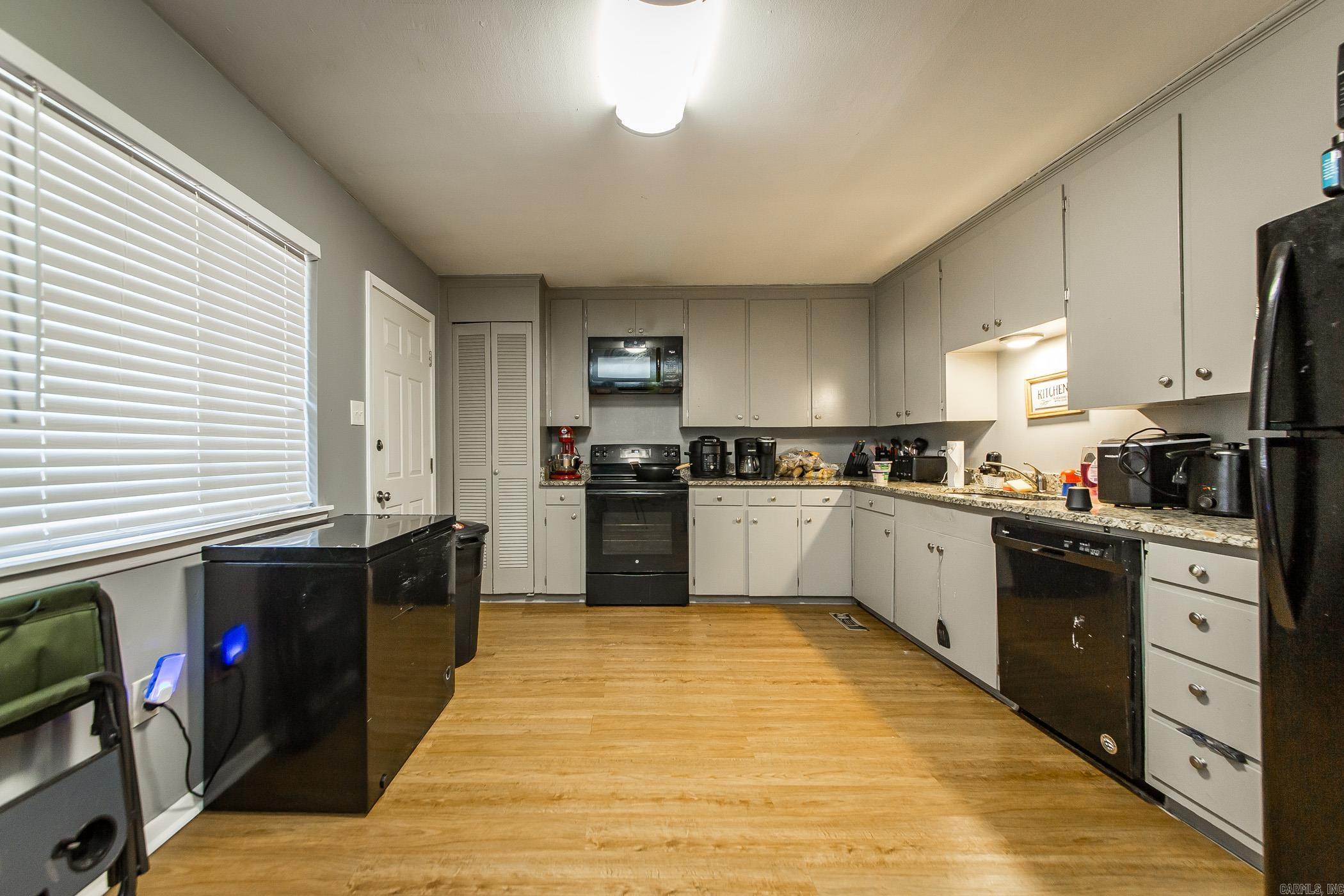 7608  T  Little Rock, AR