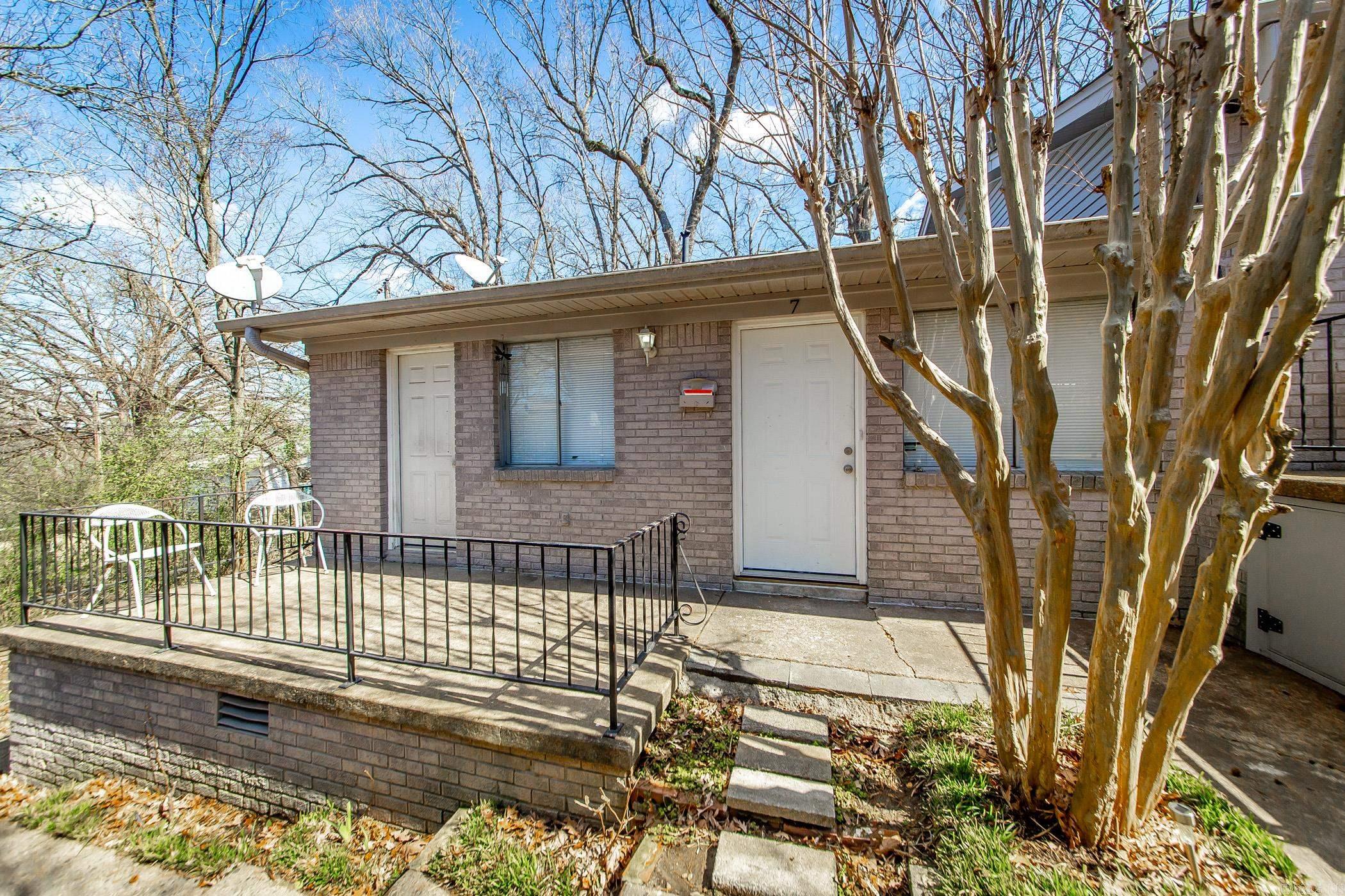 7608  T  Little Rock, AR