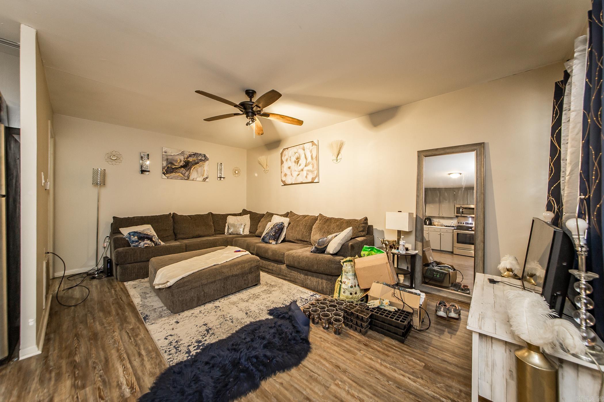 7608  T  Little Rock, AR