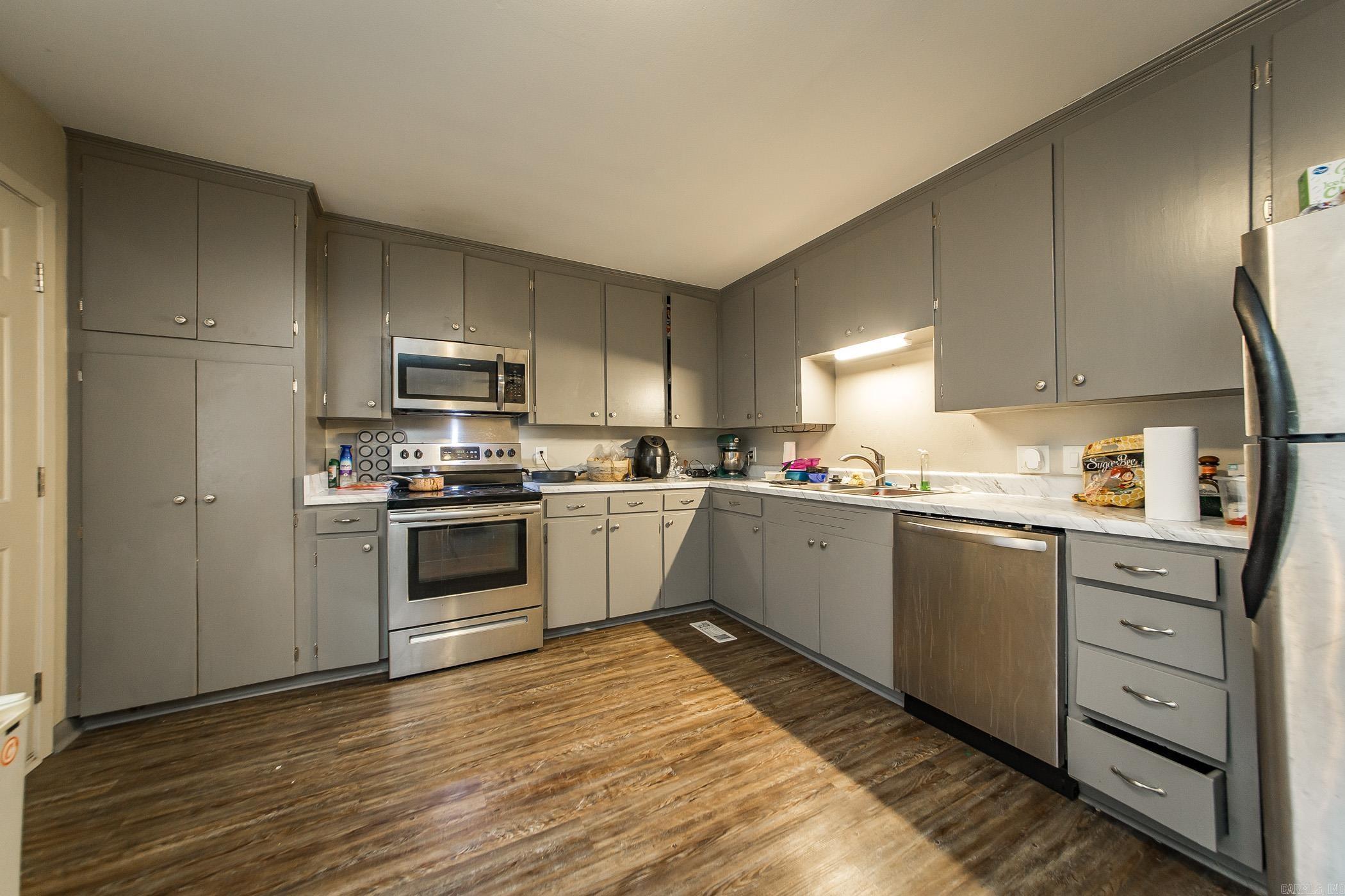 7608  T  Little Rock, AR