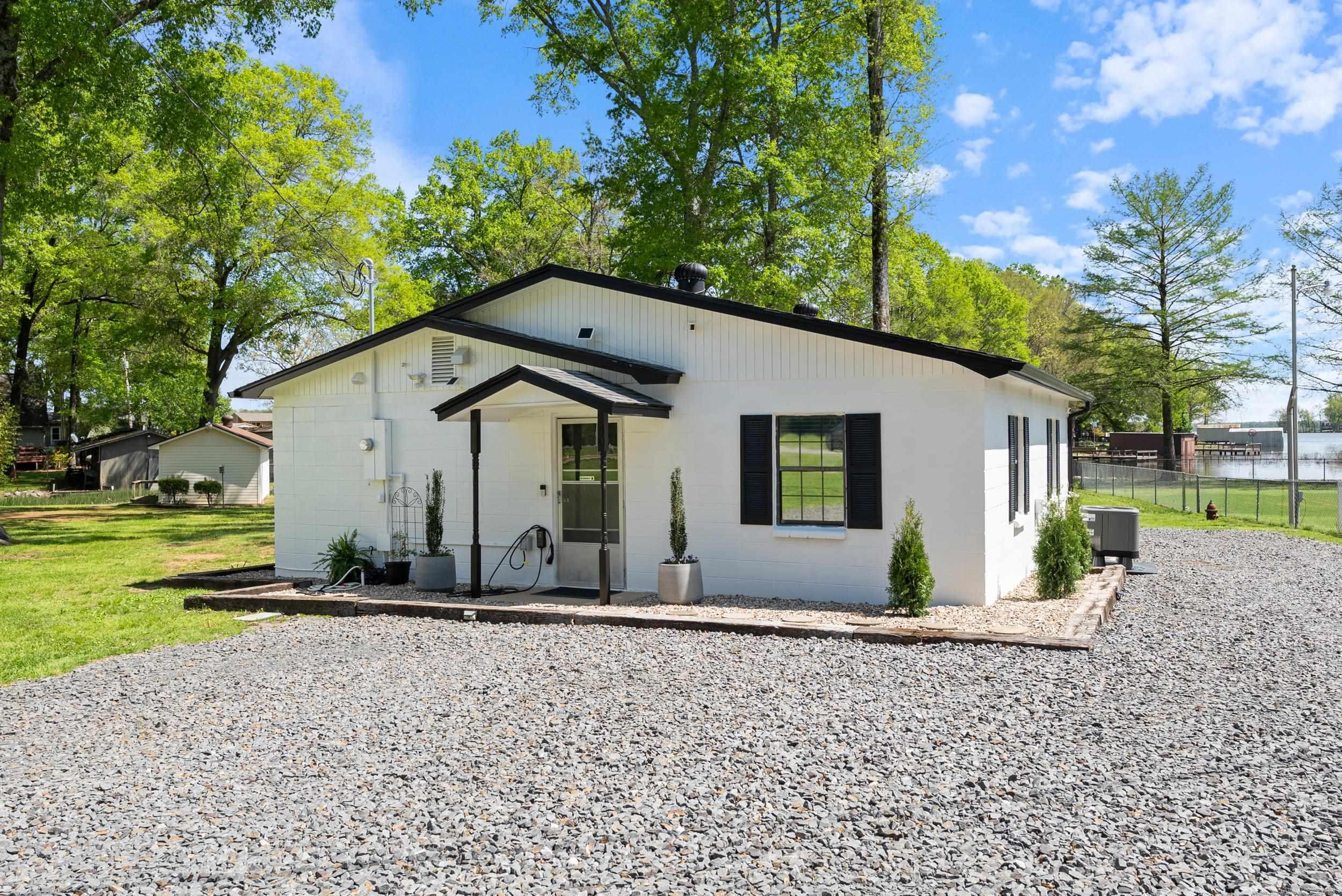 40  Roberts  Mayflower, AR