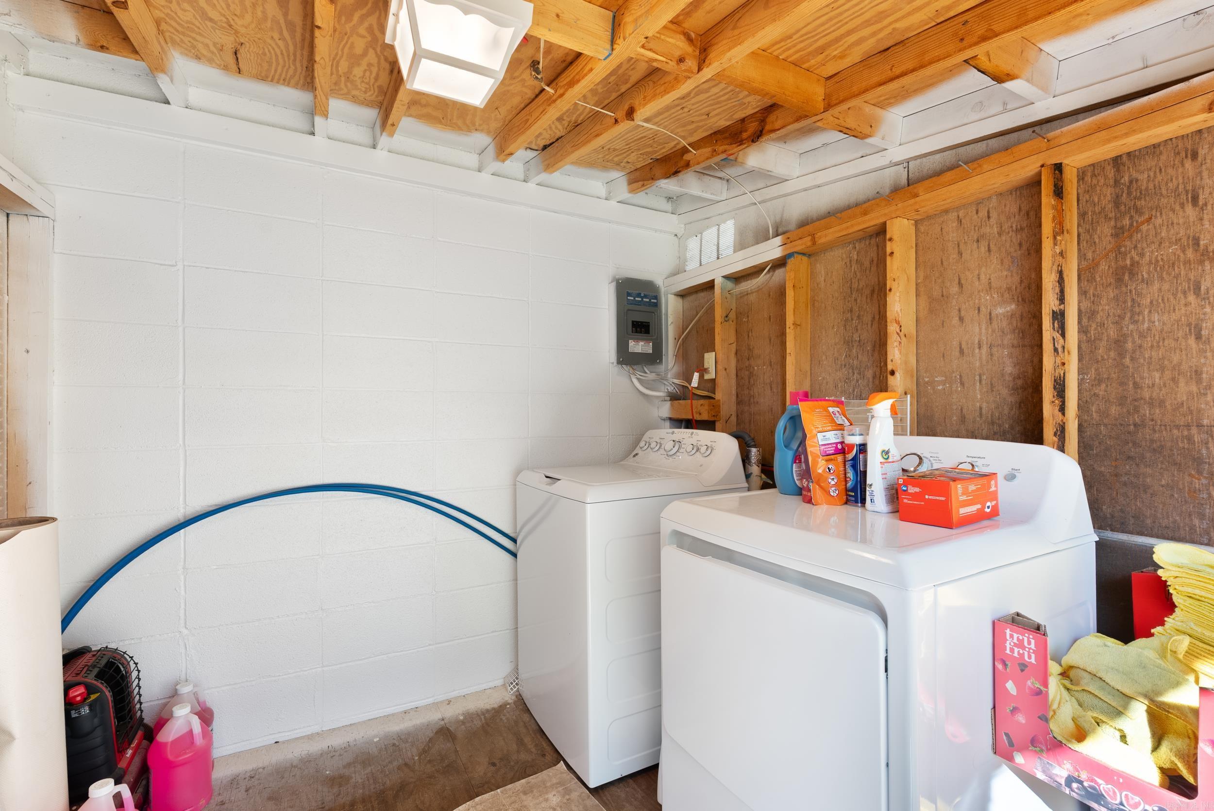 40  Roberts  Mayflower, AR