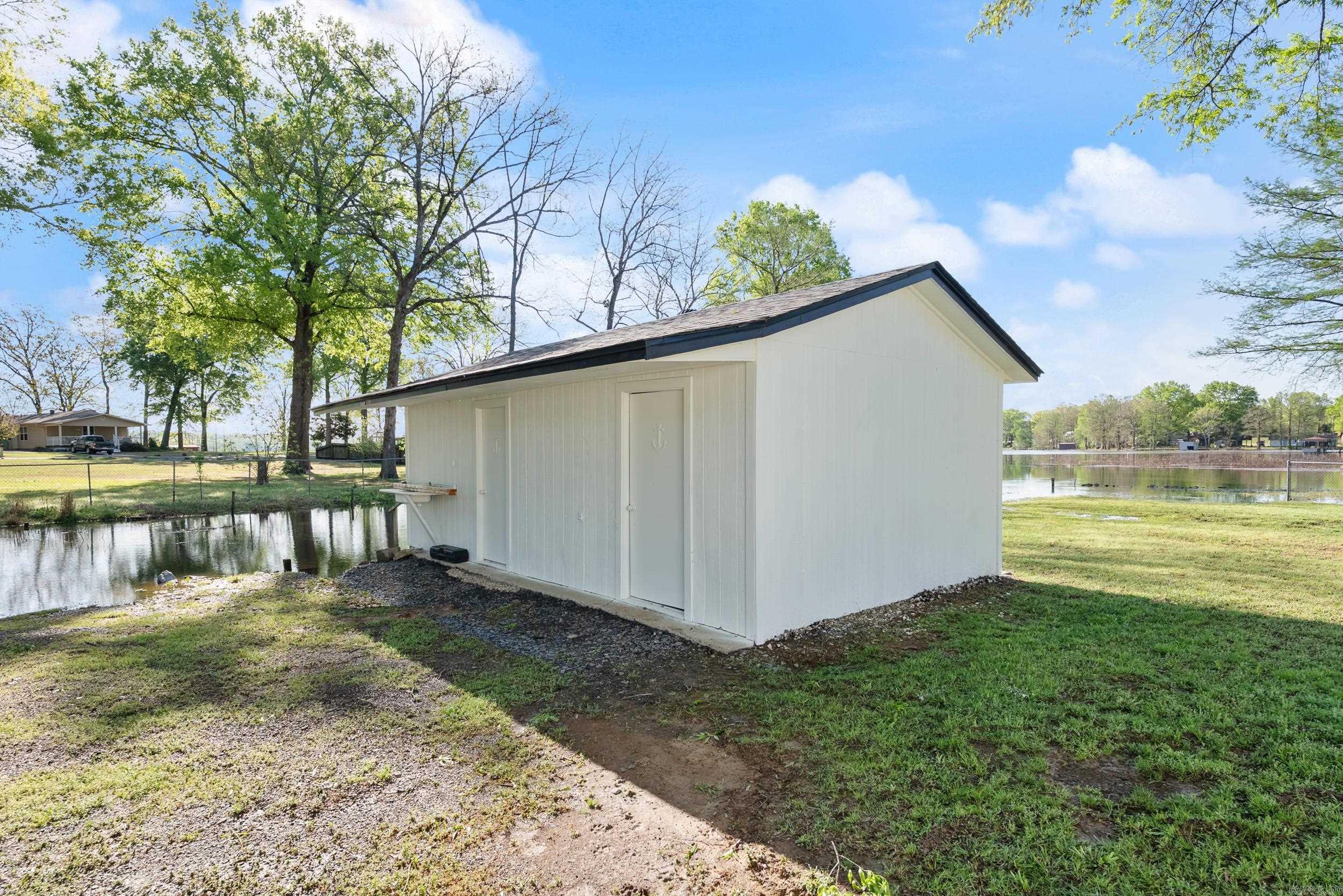 40  Roberts  Mayflower, AR