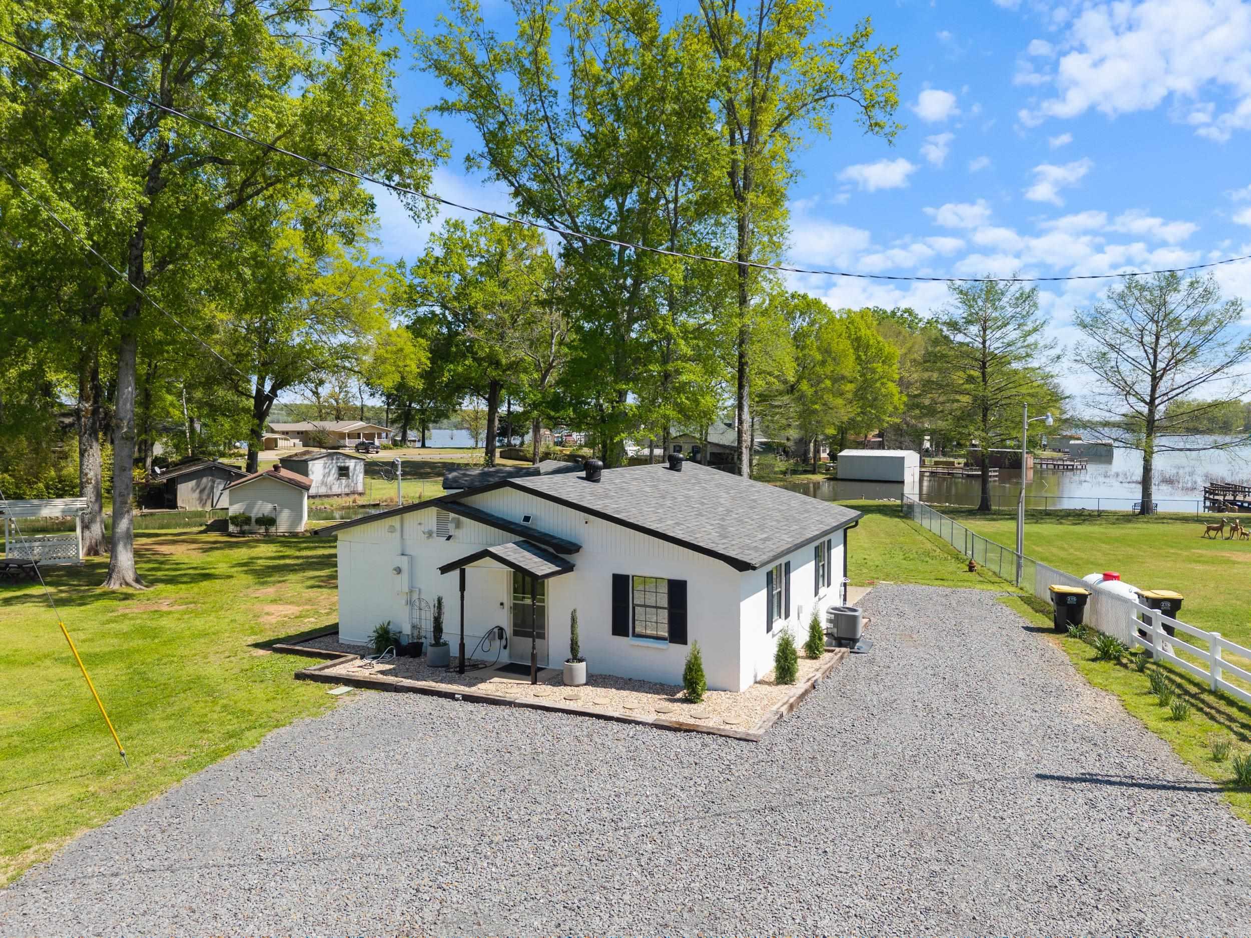 40  Roberts  Mayflower, AR