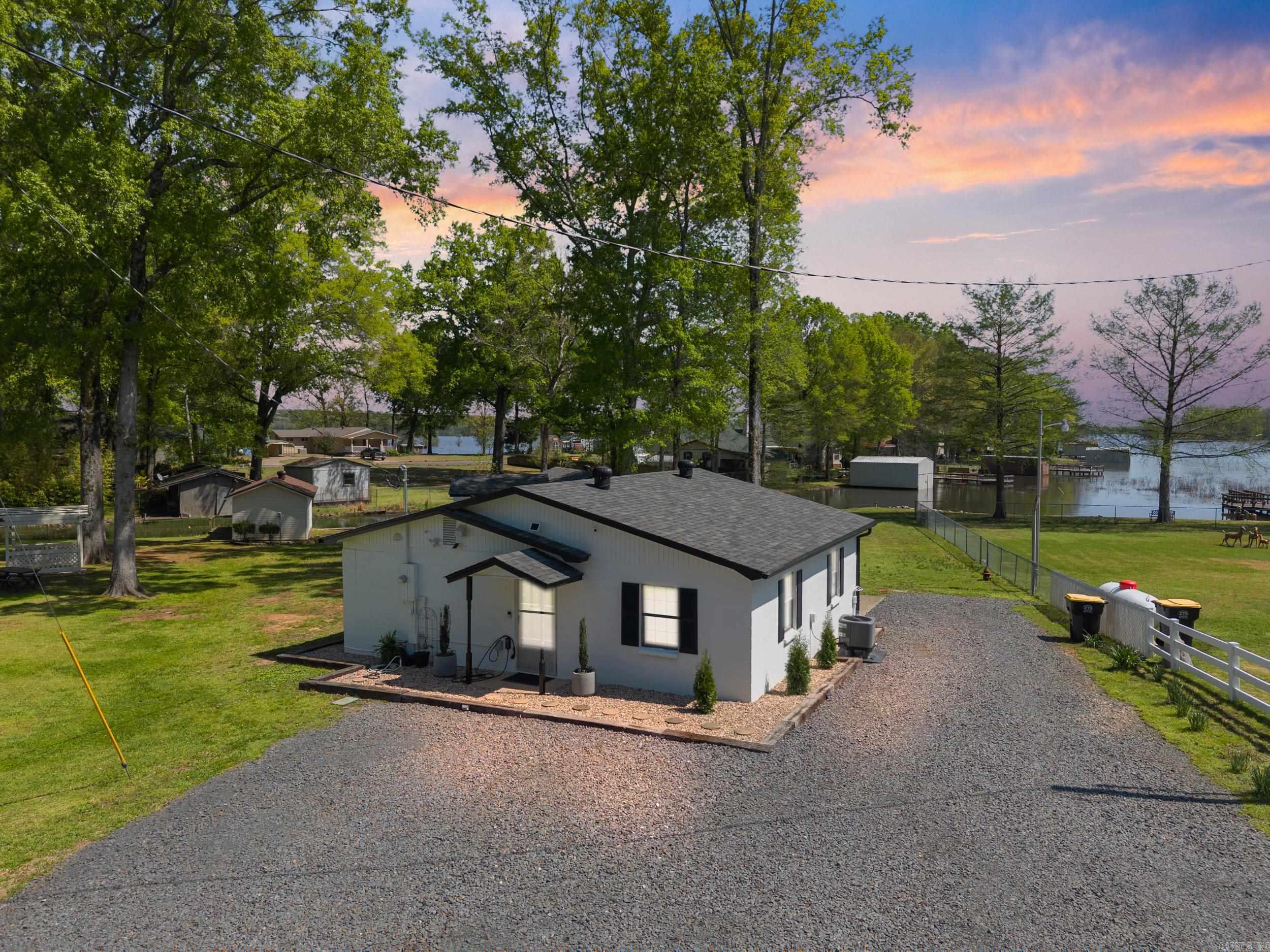 40  Roberts  Mayflower, AR