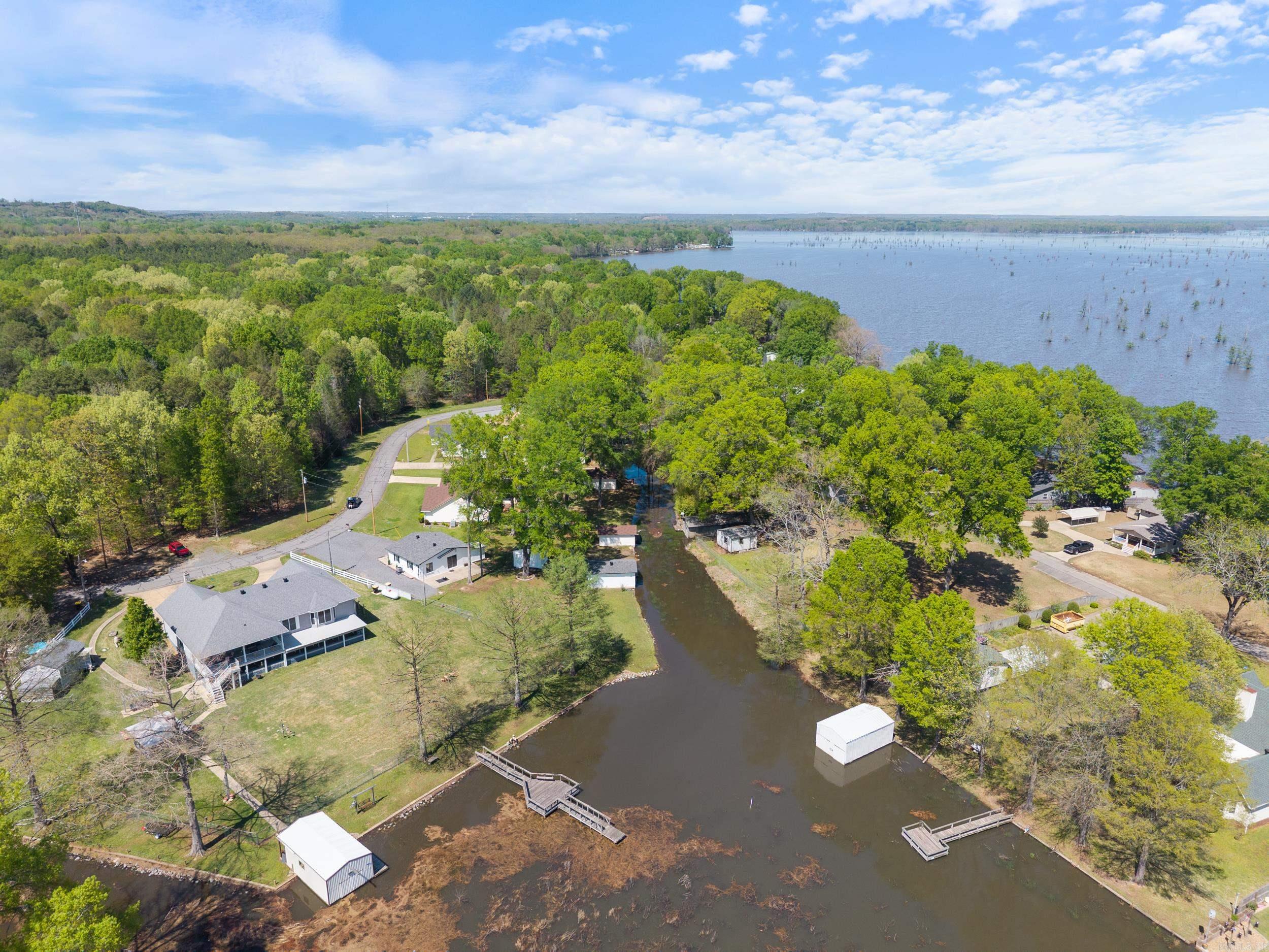 40  Roberts  Mayflower, AR