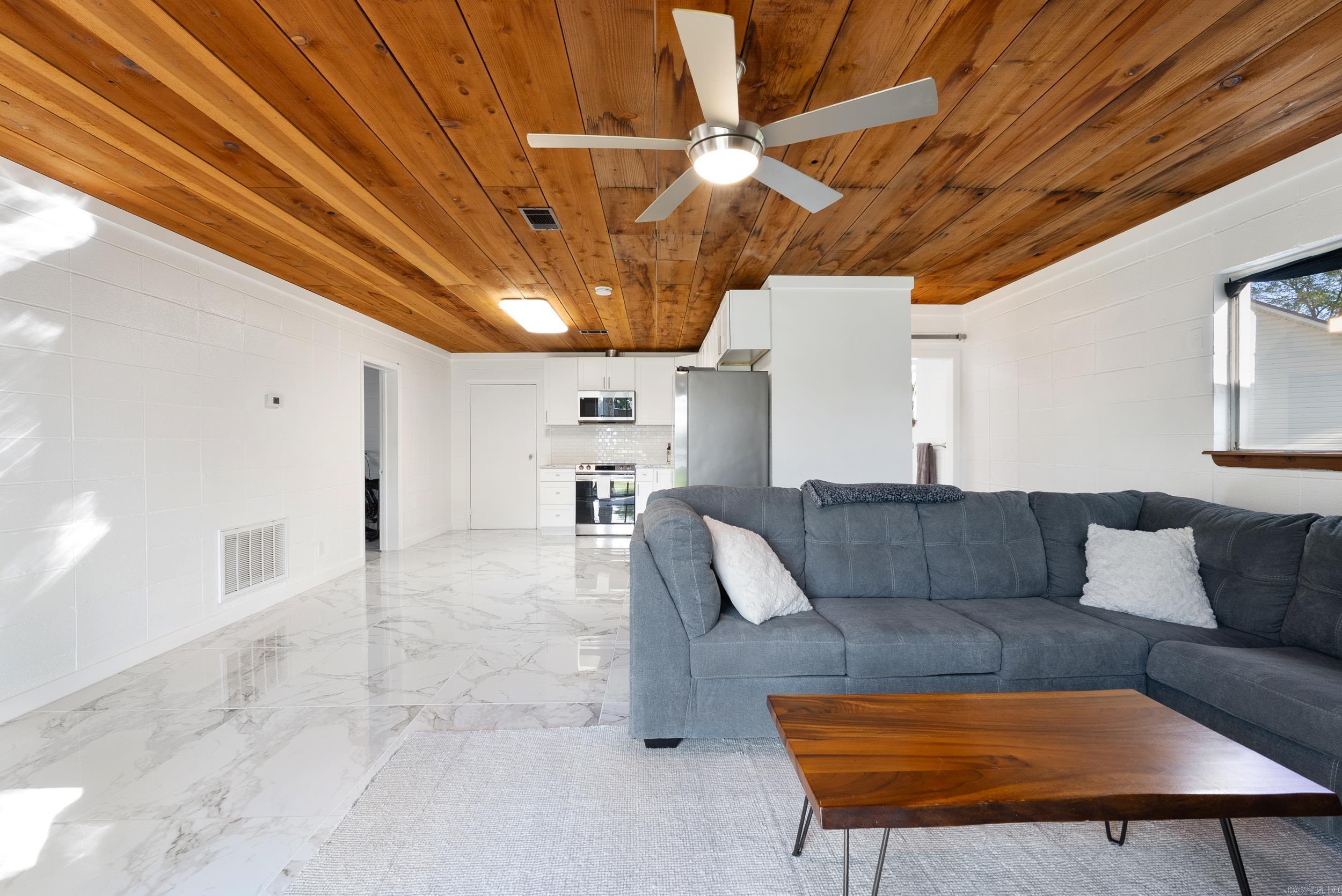 40  Roberts  Mayflower, AR
