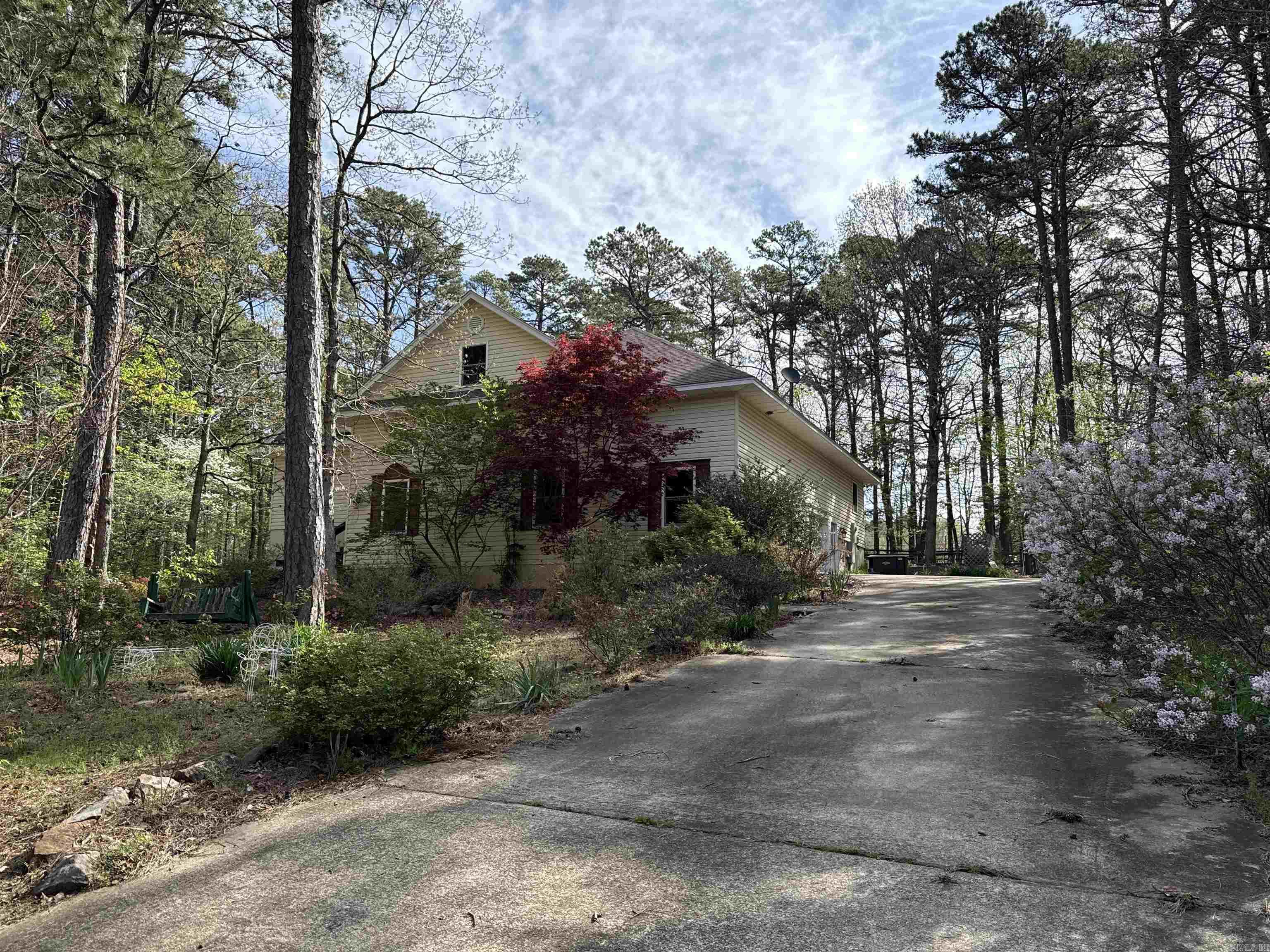 233  Rock Hill  Fairfield Bay, AR