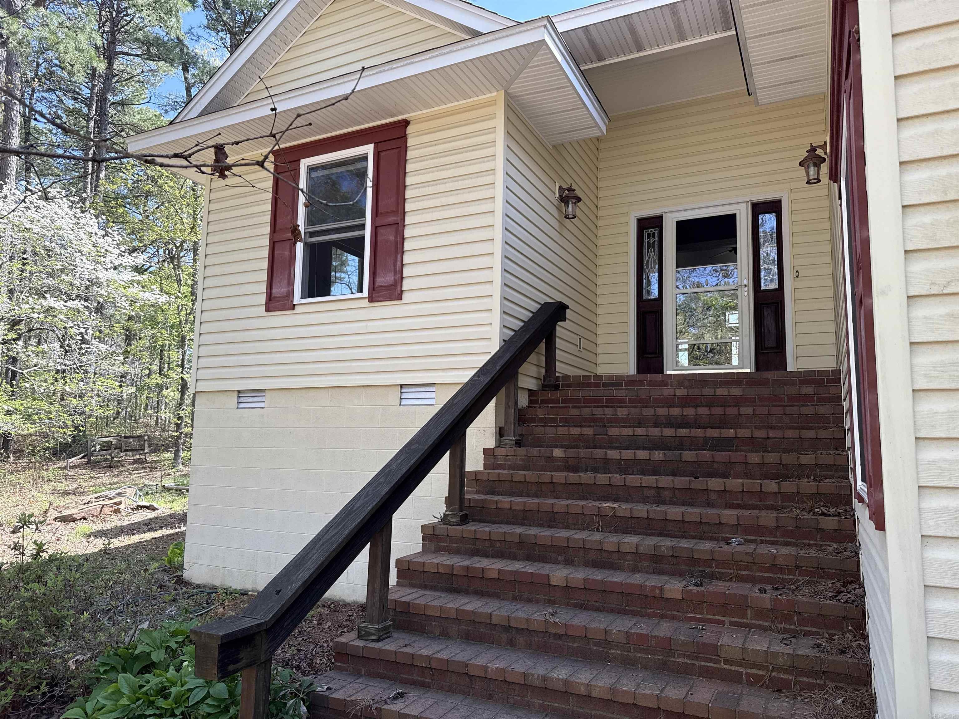 233  Rock Hill  Fairfield Bay, AR