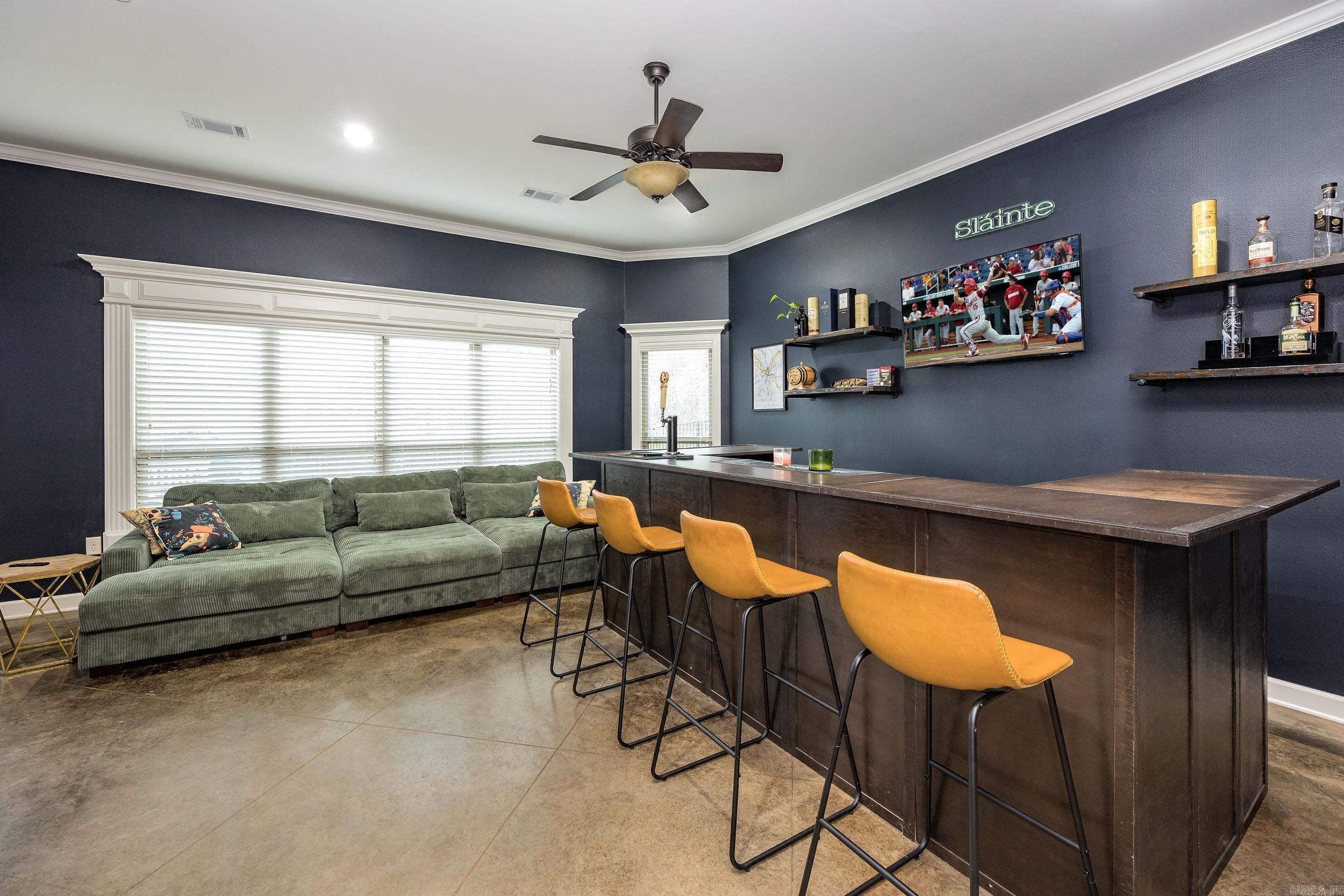 124  Crestview Dr  Maumelle, AR