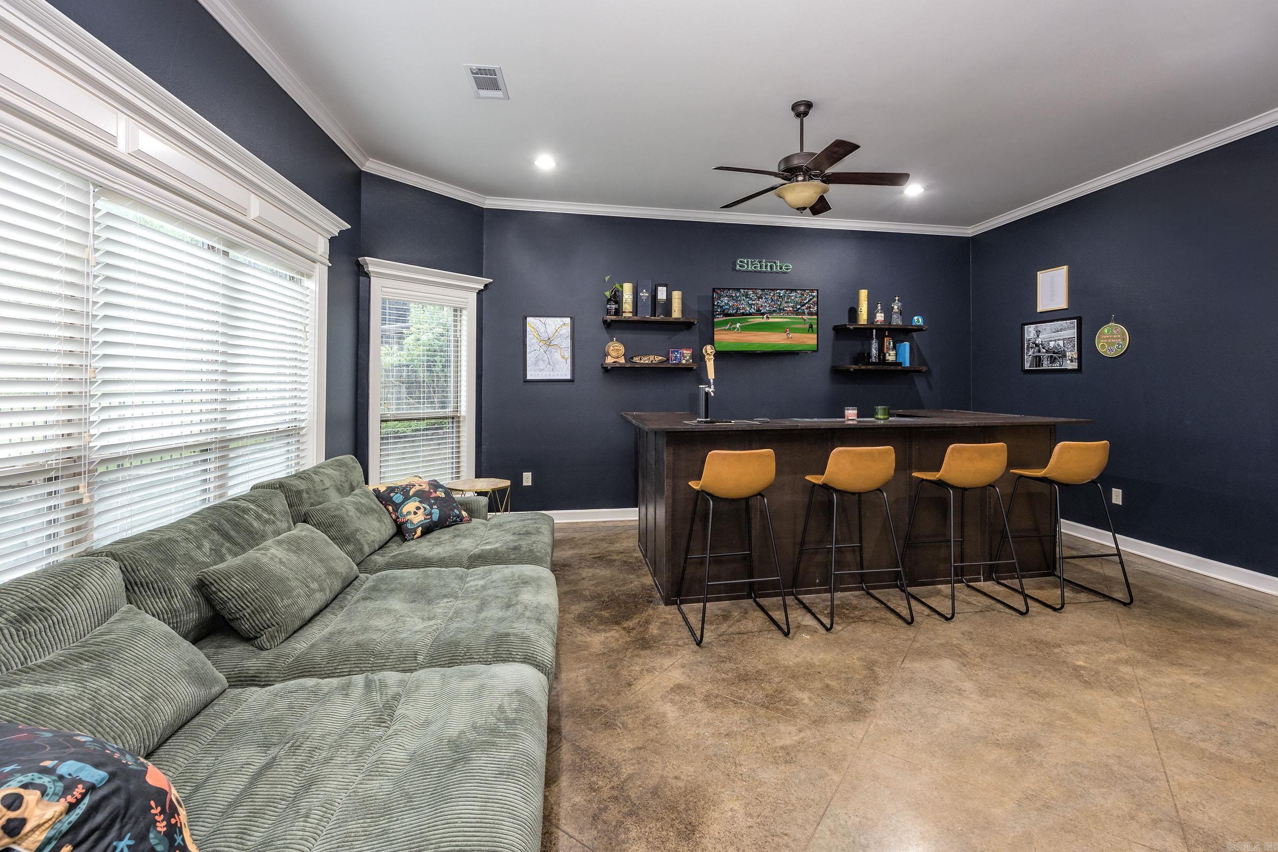 124  Crestview Dr  Maumelle, AR