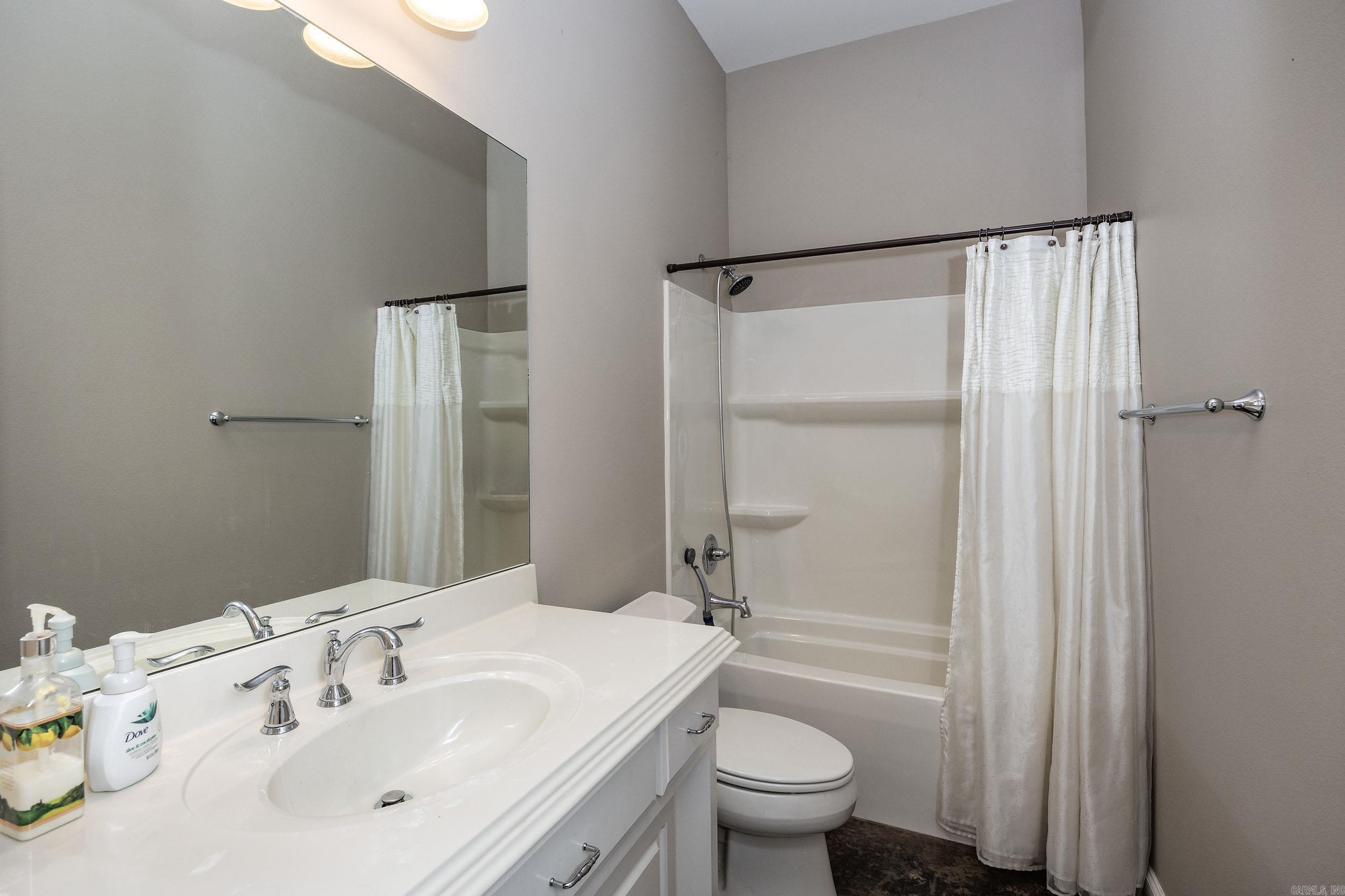 124  Crestview Dr  Maumelle, AR