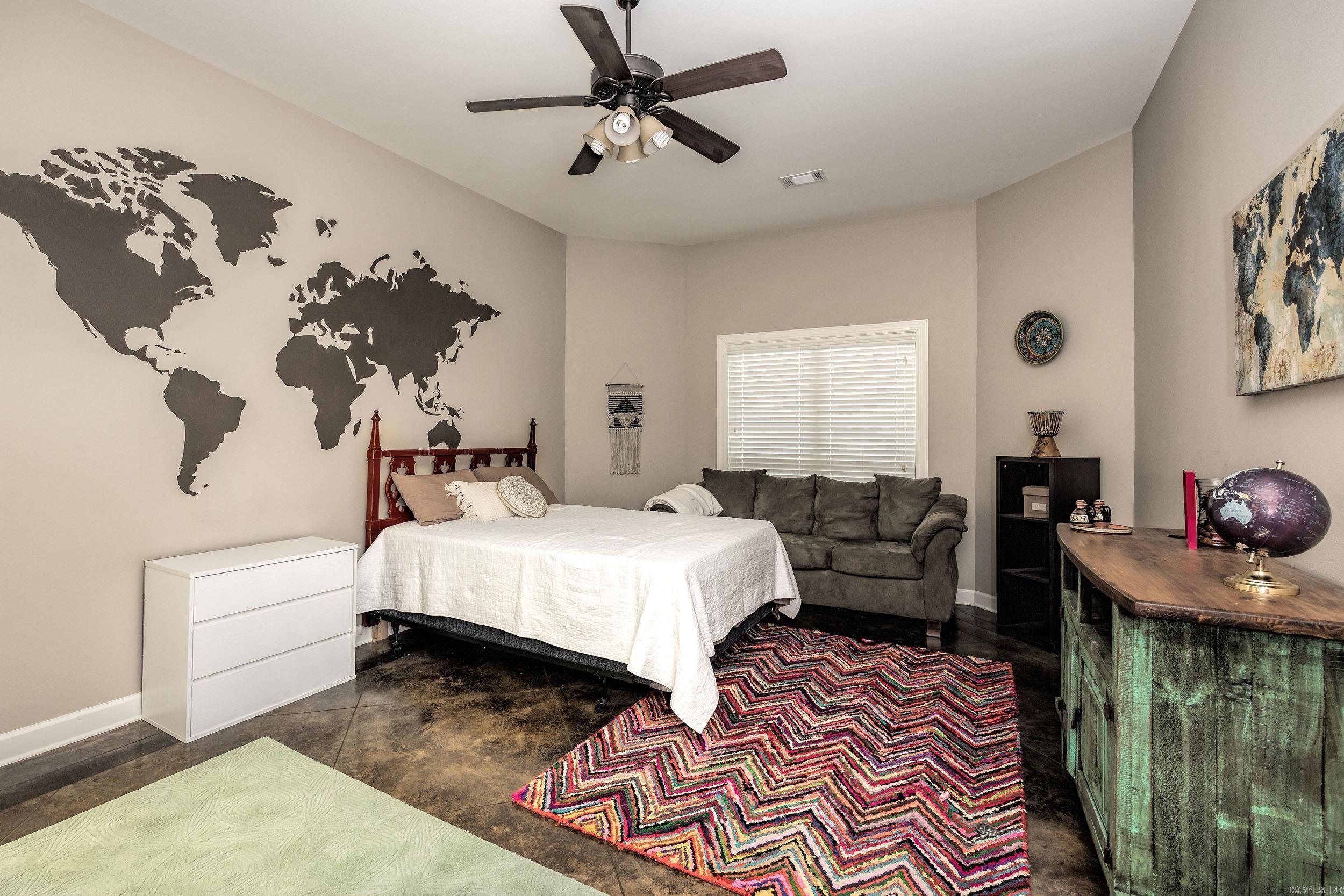 124  Crestview Dr  Maumelle, AR
