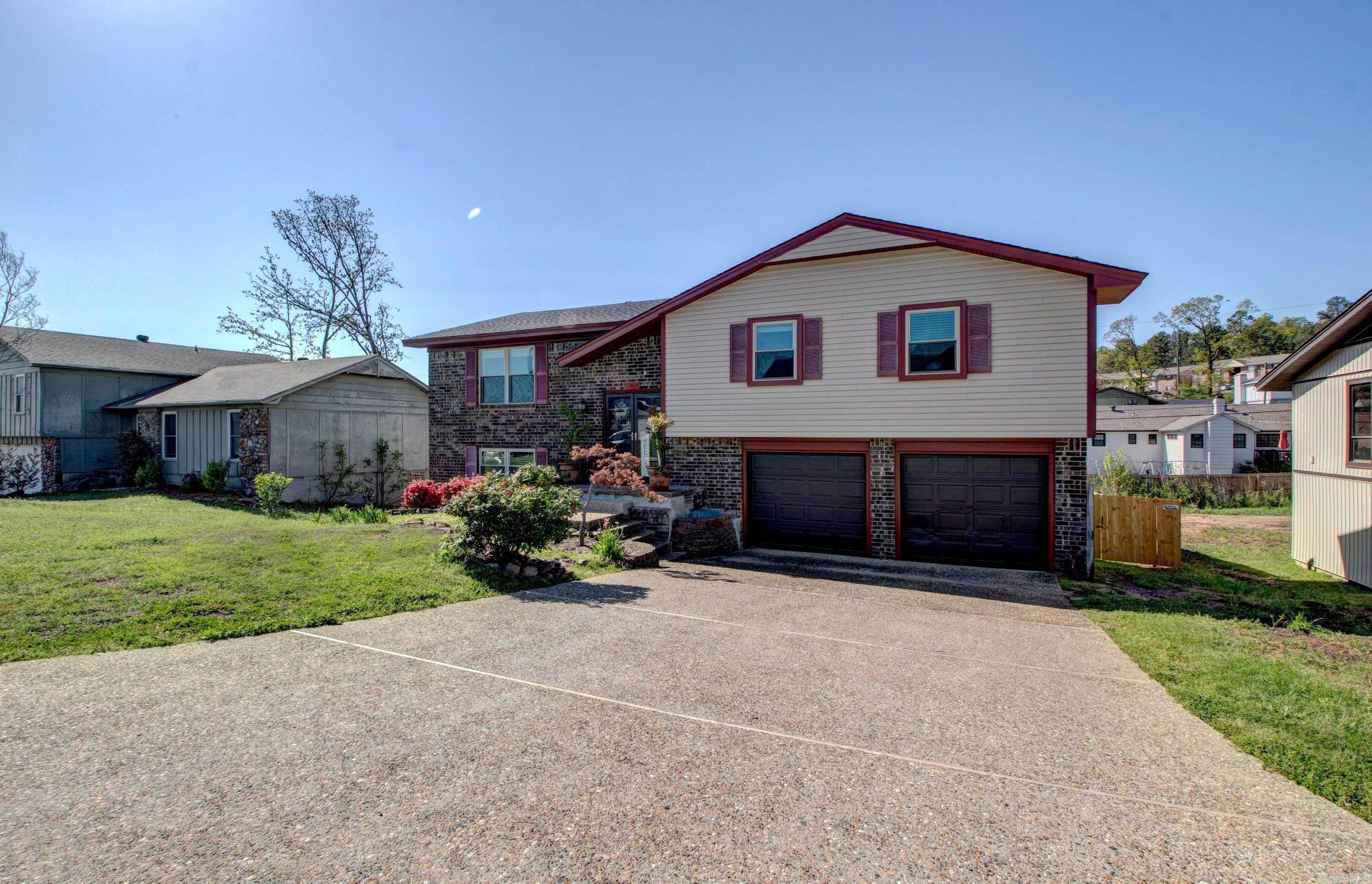 11409 E Stoney Point  Little Rock, AR