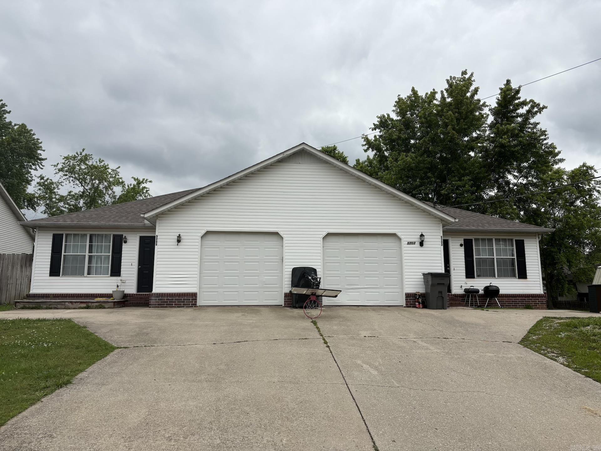 5703 and 5705  Cedar St  Paragould, AR