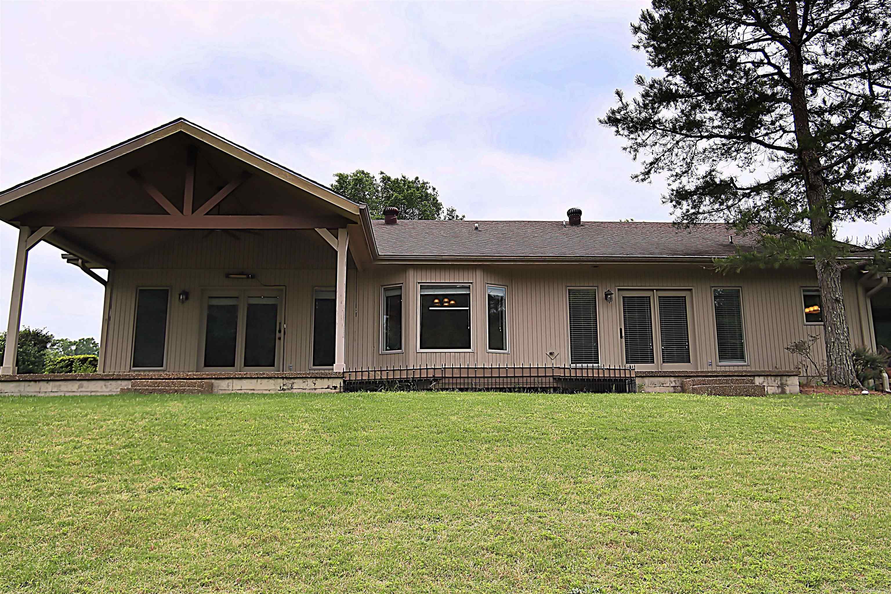 9  Isla Mujeres  Hot Springs Village, AR