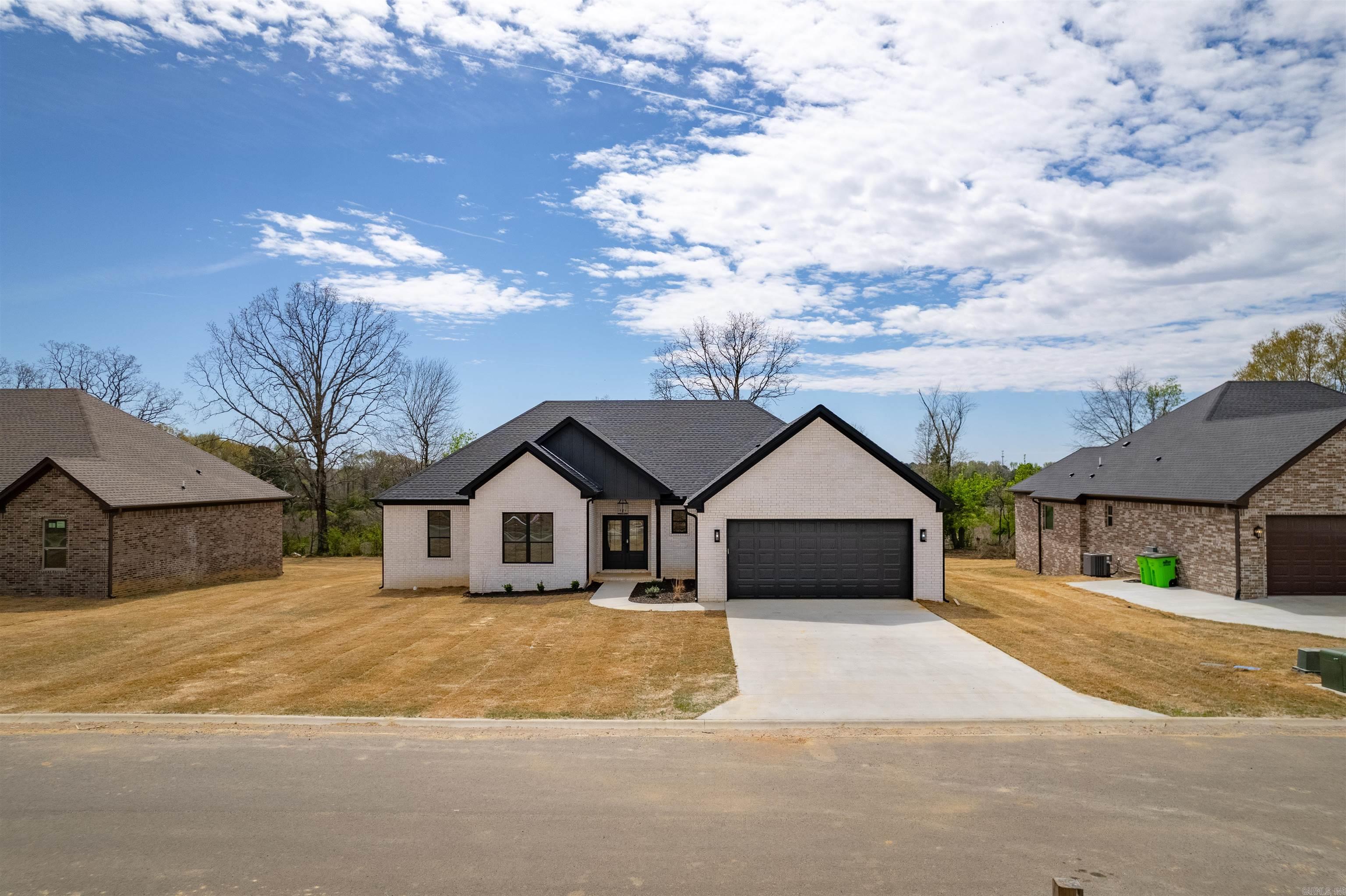 240  Michelle  Beebe, AR